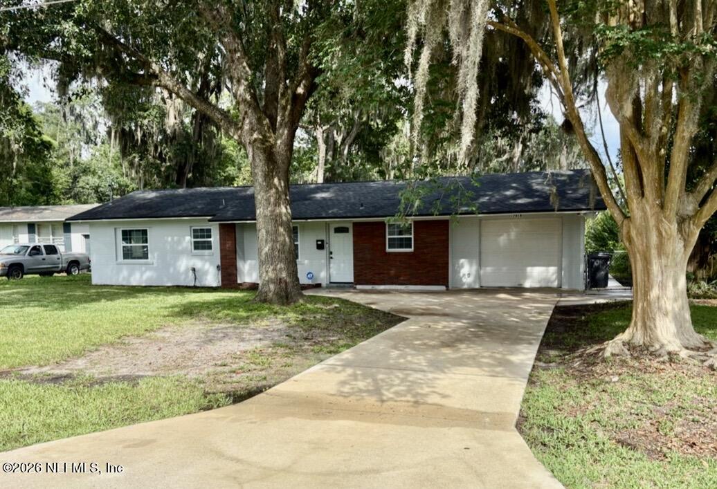 7018 Bonnie Brae Lane — photo