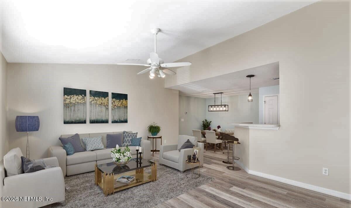 13727 Richmond Park Drive 105 — photo