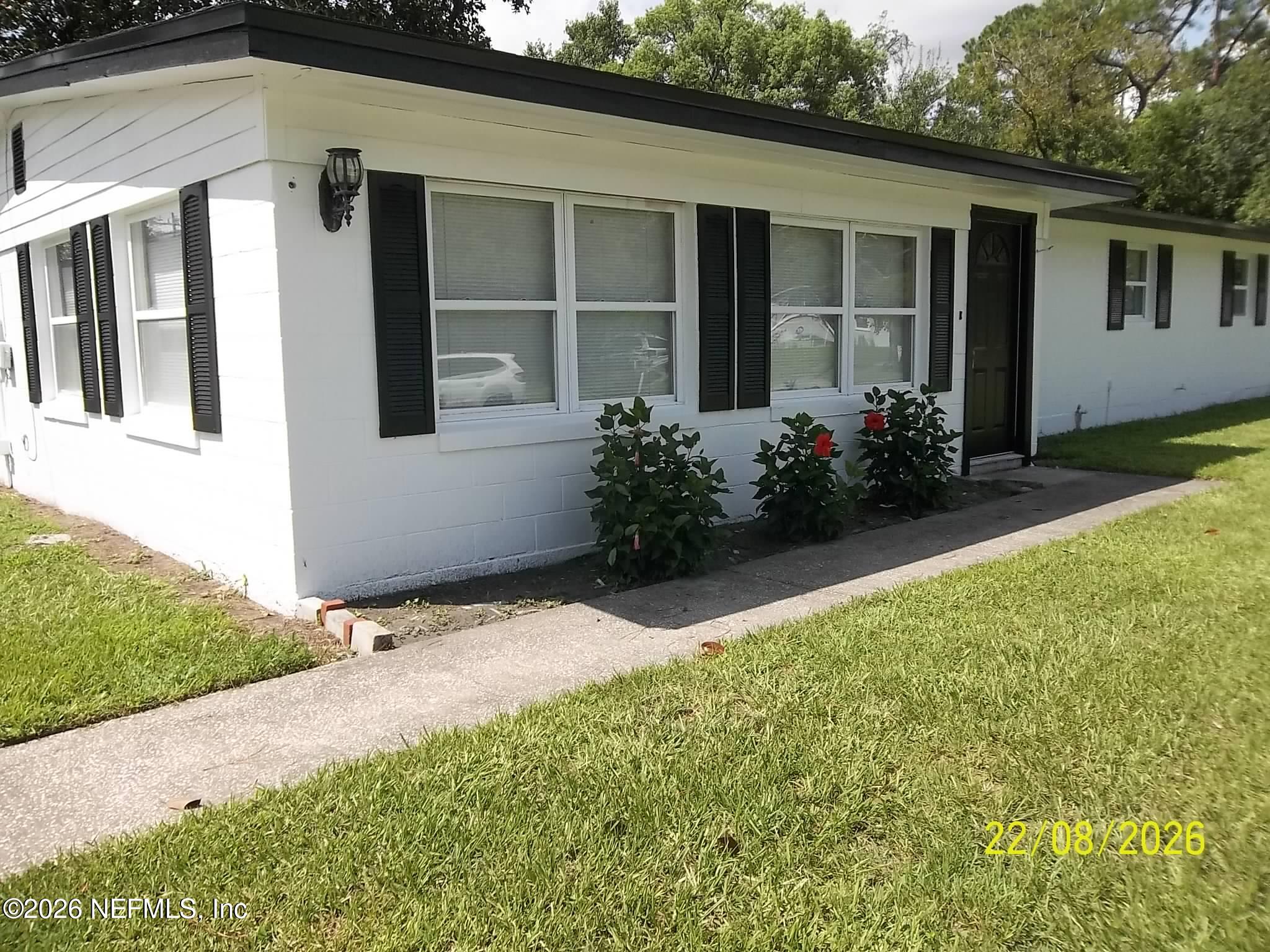6840 la Paz Court — photo