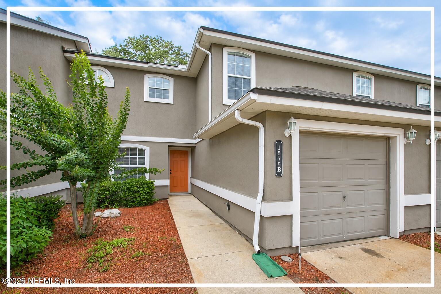1575 Vineland Circle B — photo