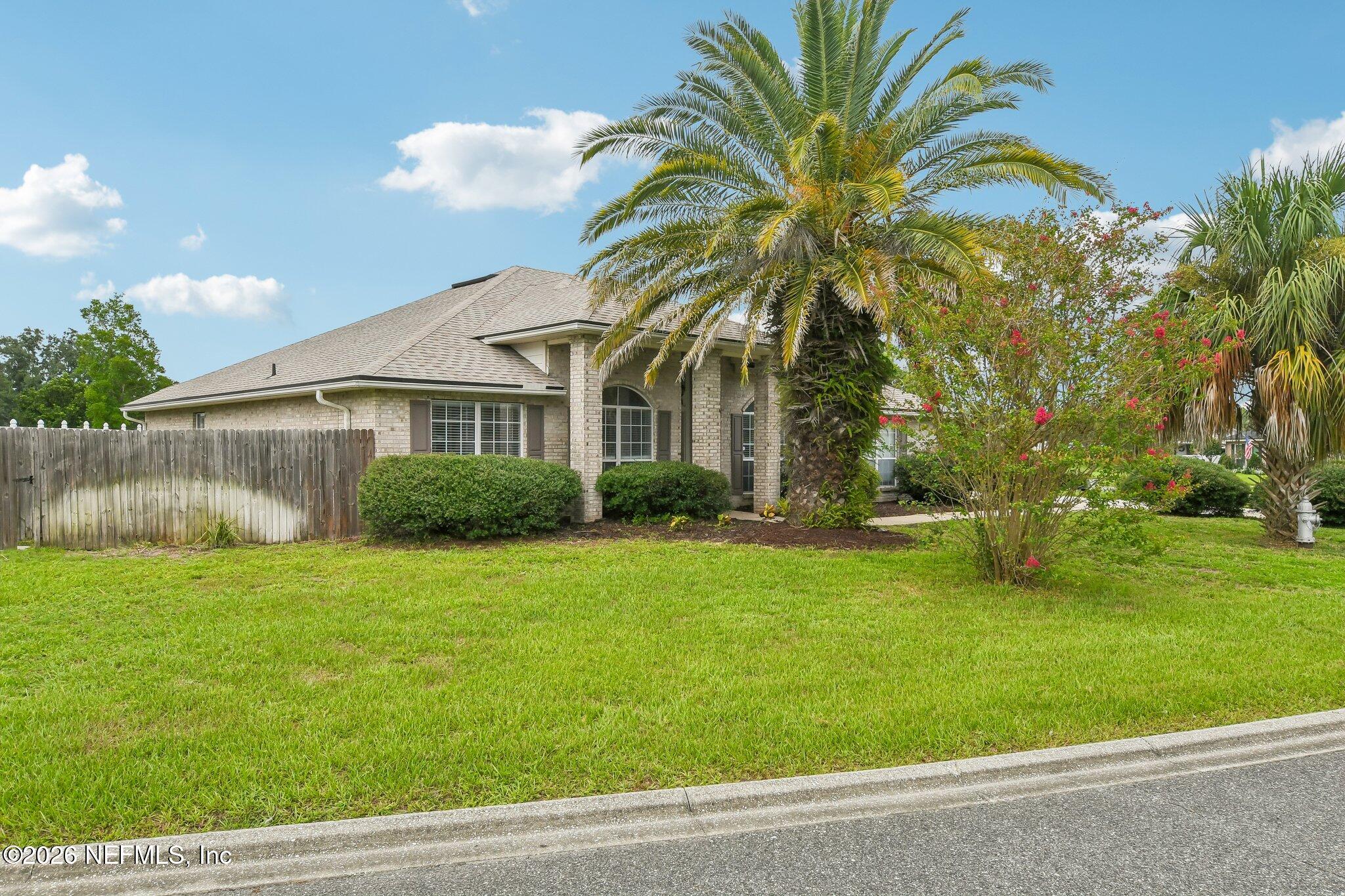 476 Hillside Drive — photo