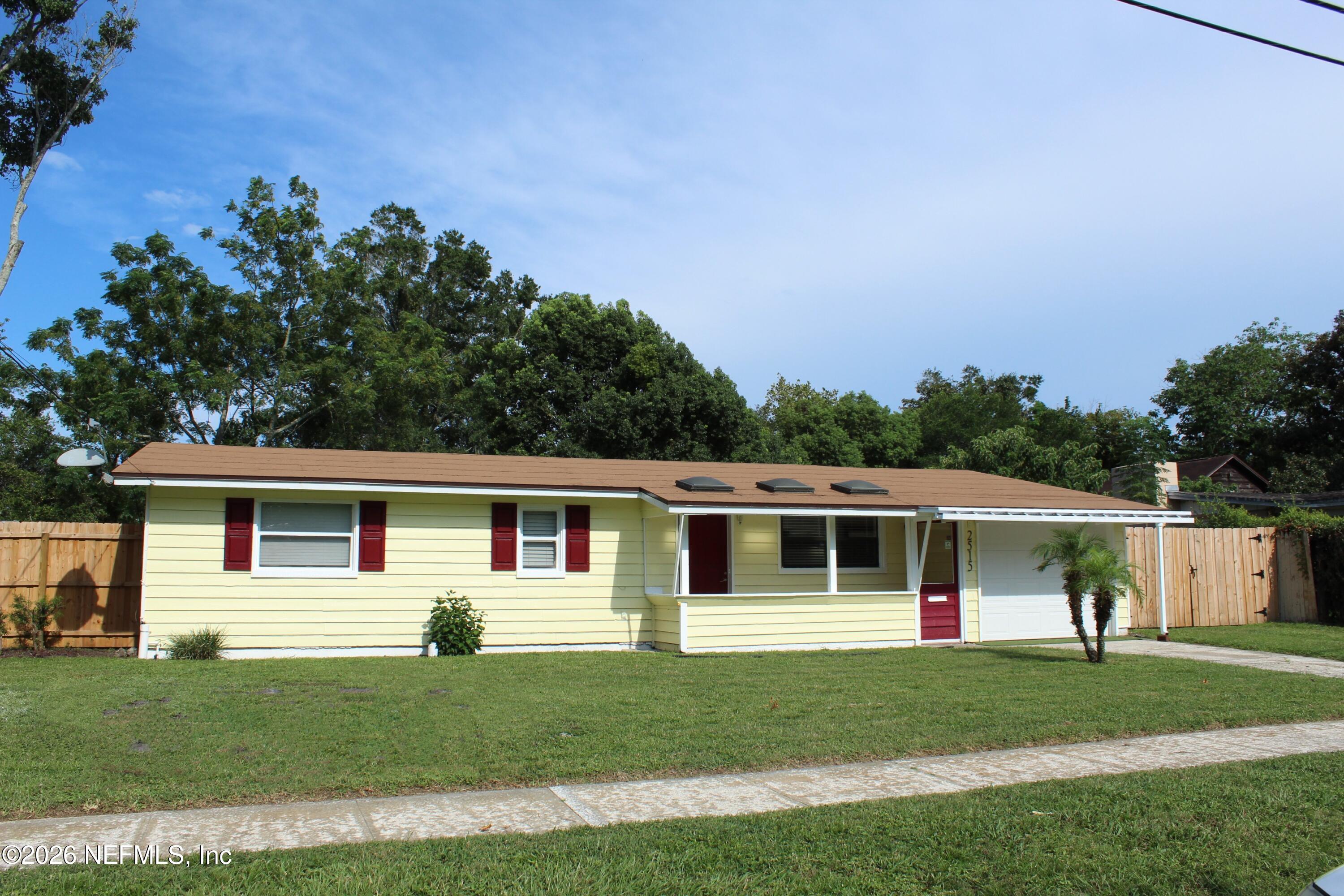 2515 Eastill Drive — photo