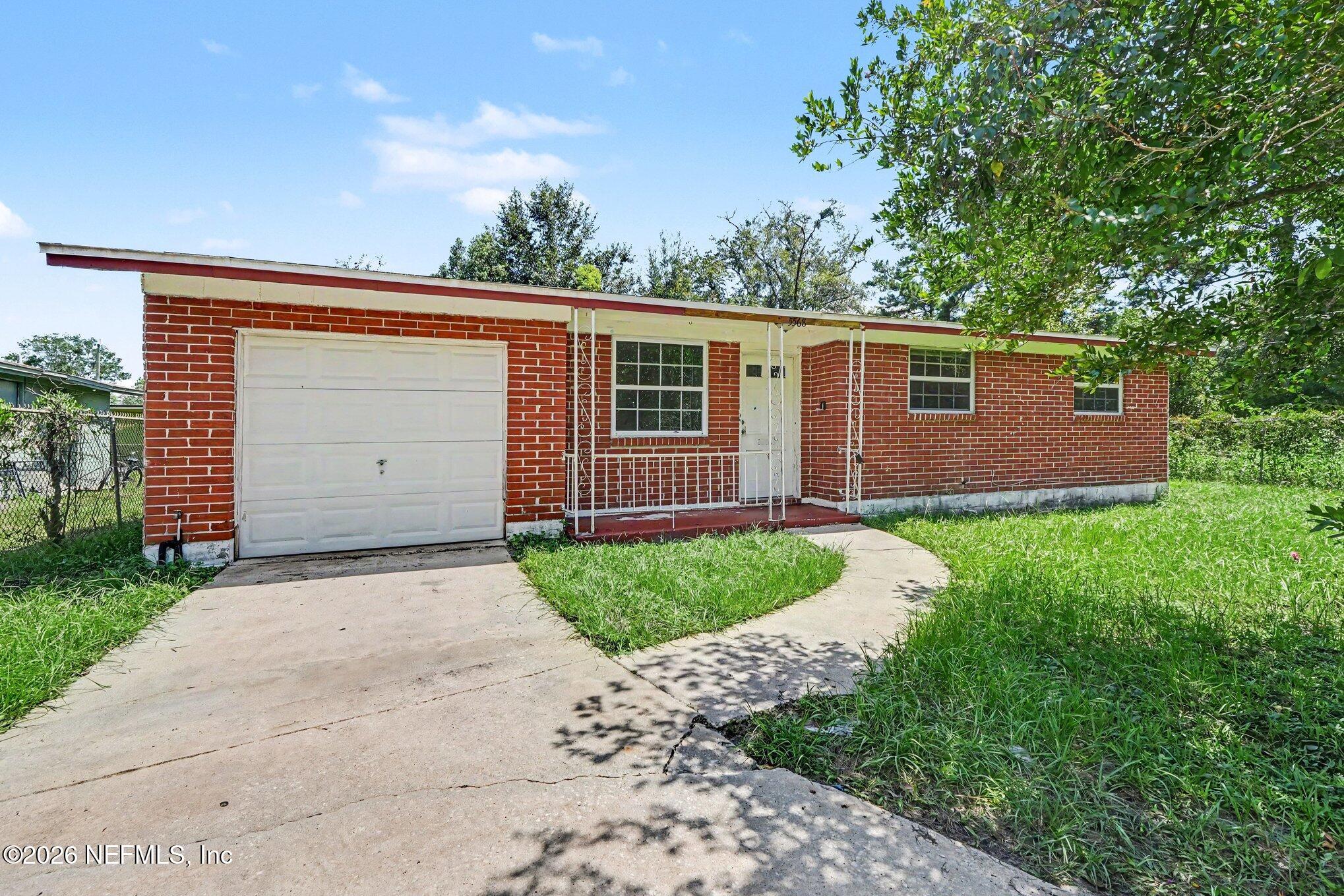 5568 Gilchrist Road — photo