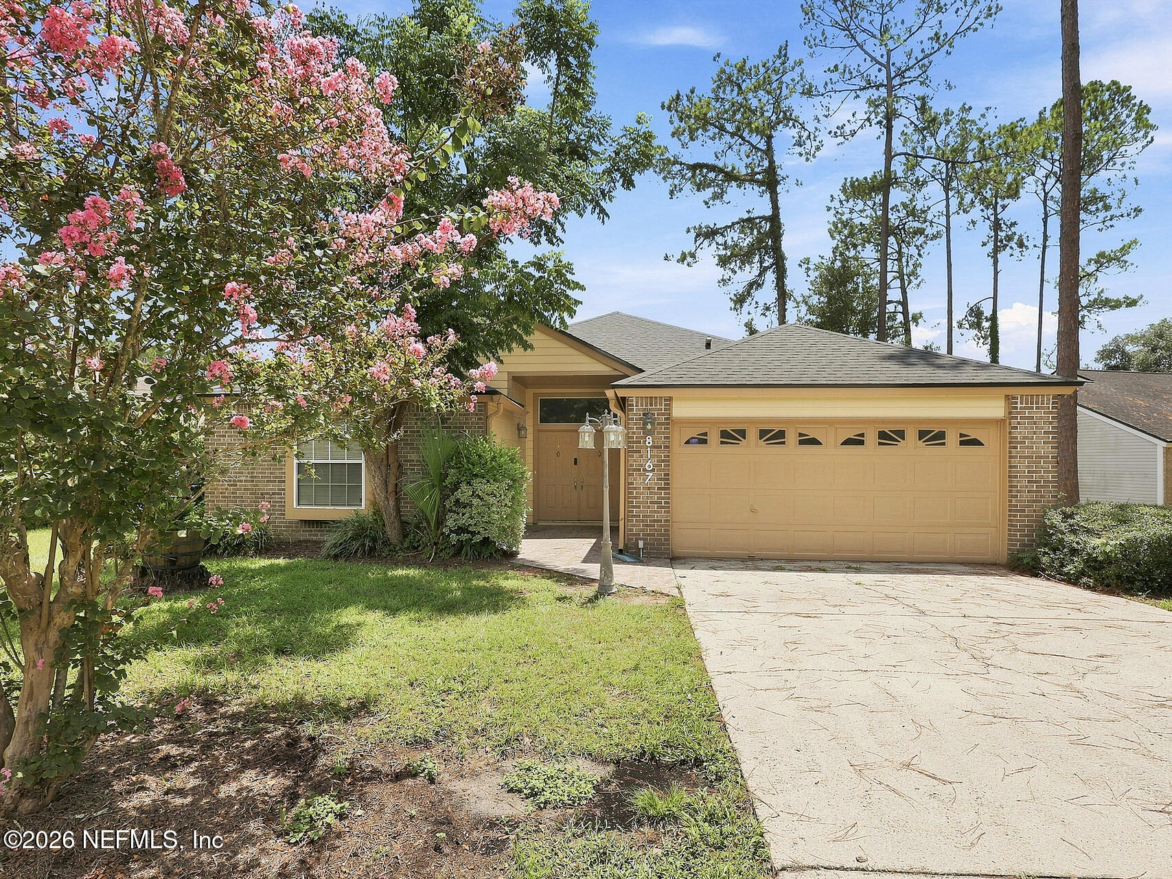 8167 Loch Lomond Lane — photo