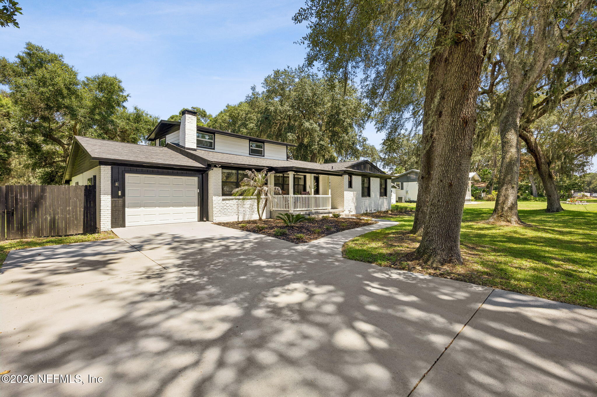 1457 Holly Drive — photo
