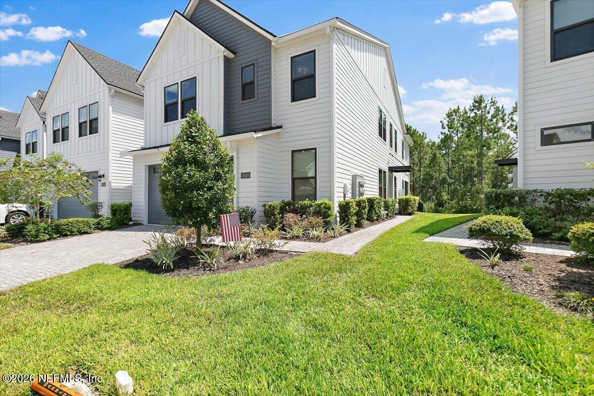 11404 Newtonian Boulevard — photo