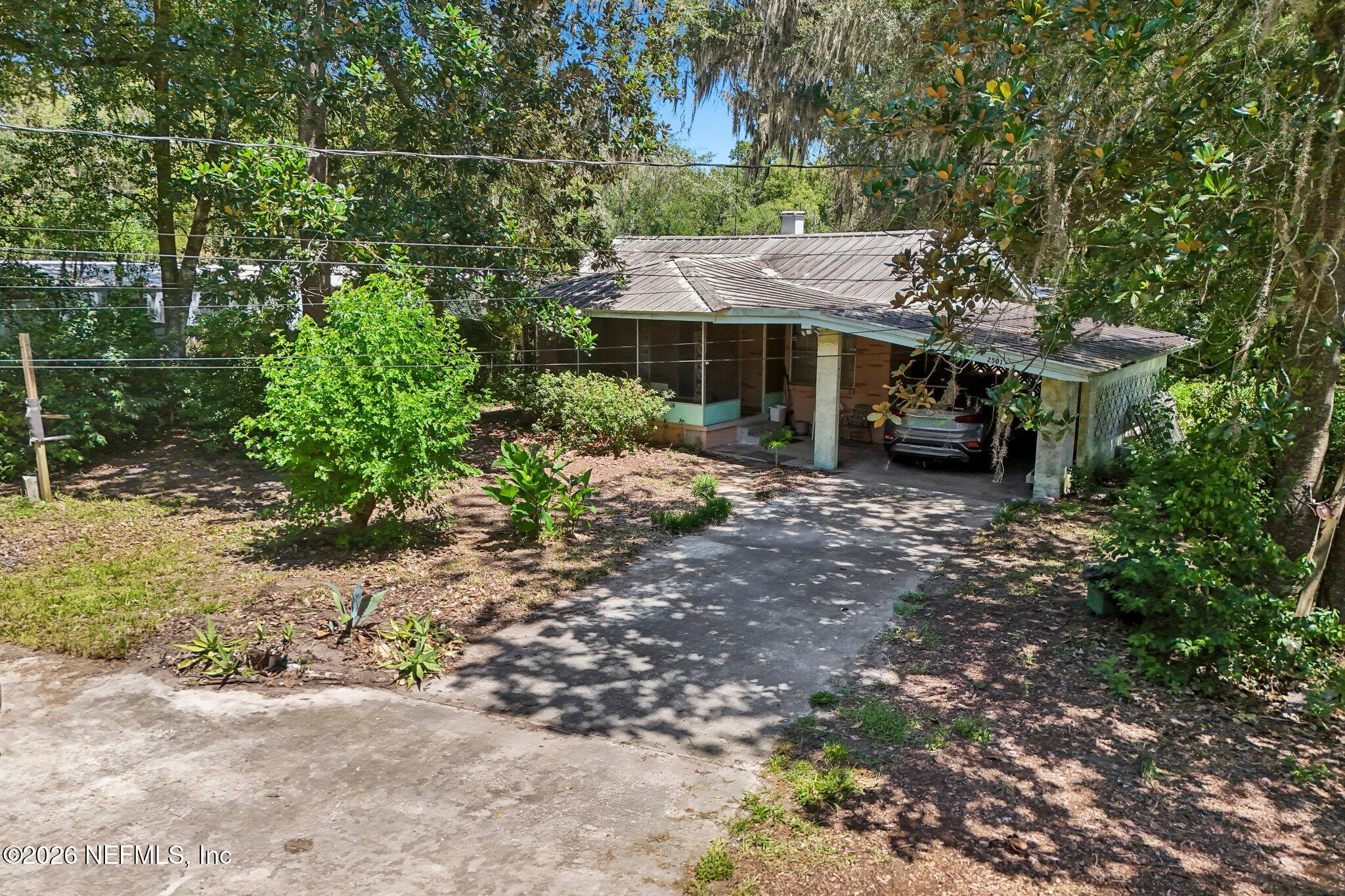2501 Bulls Bay Highway — photo