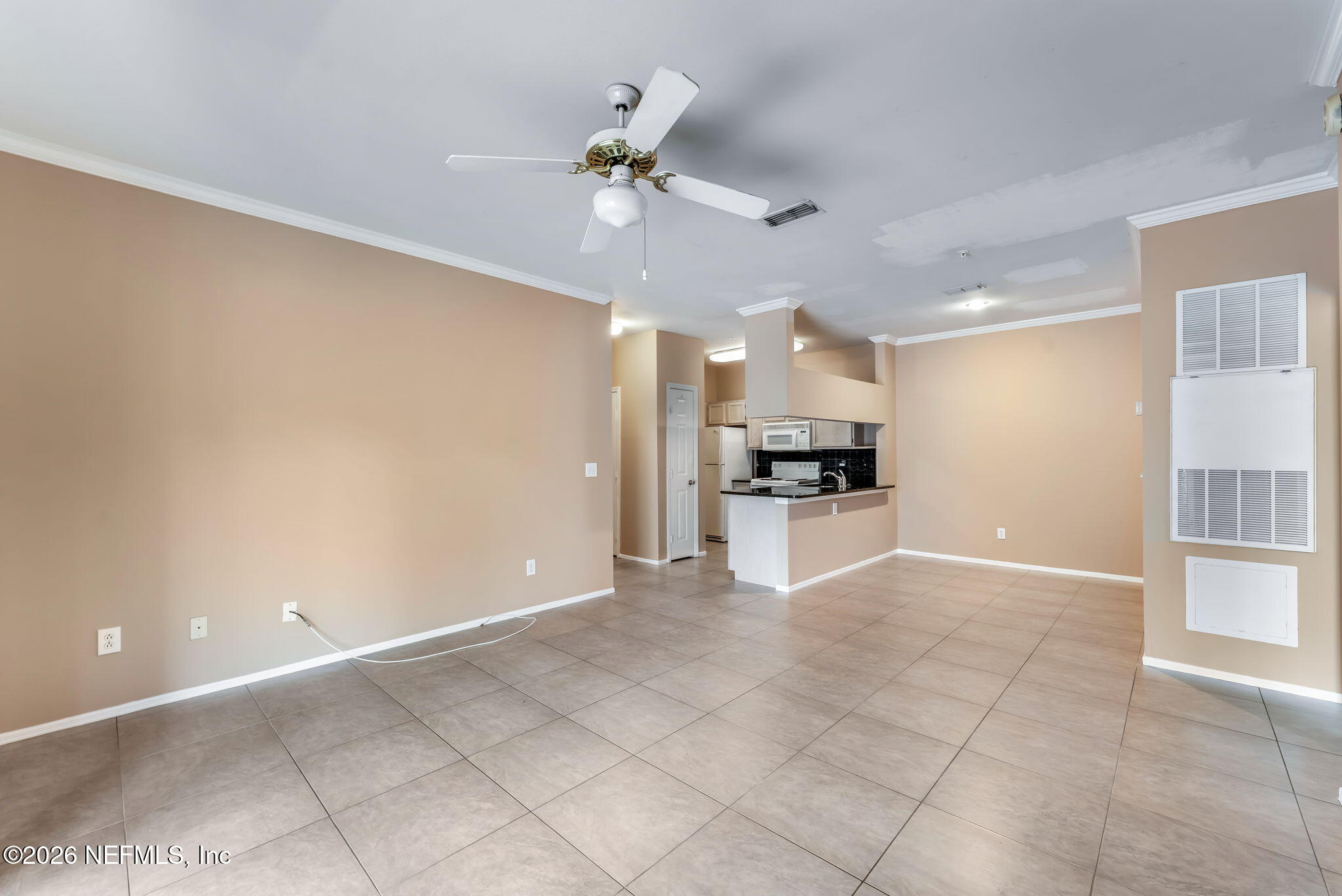230 Colima Court 922 — photo