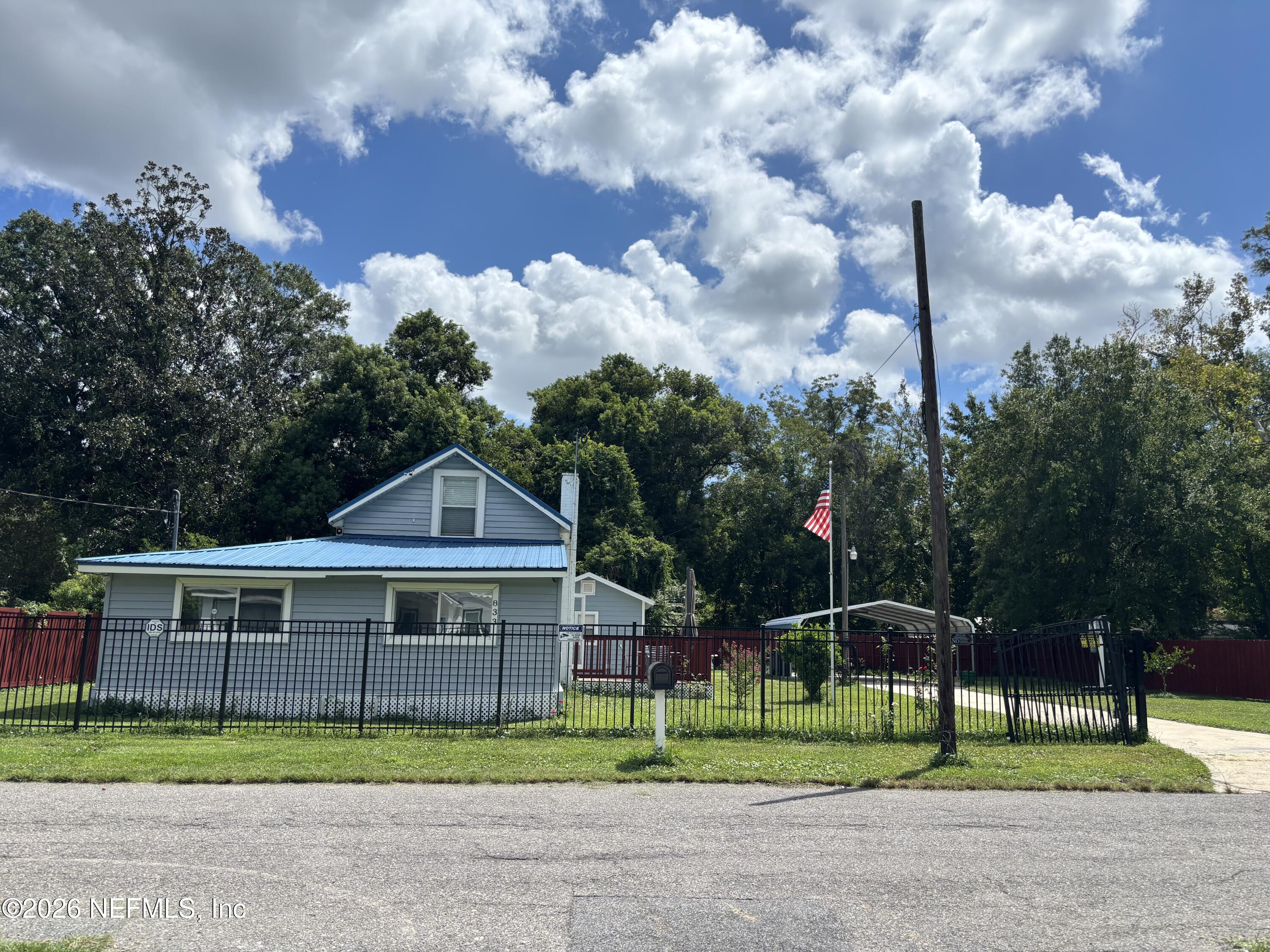 833 & 0 W Palm Avenue — photo