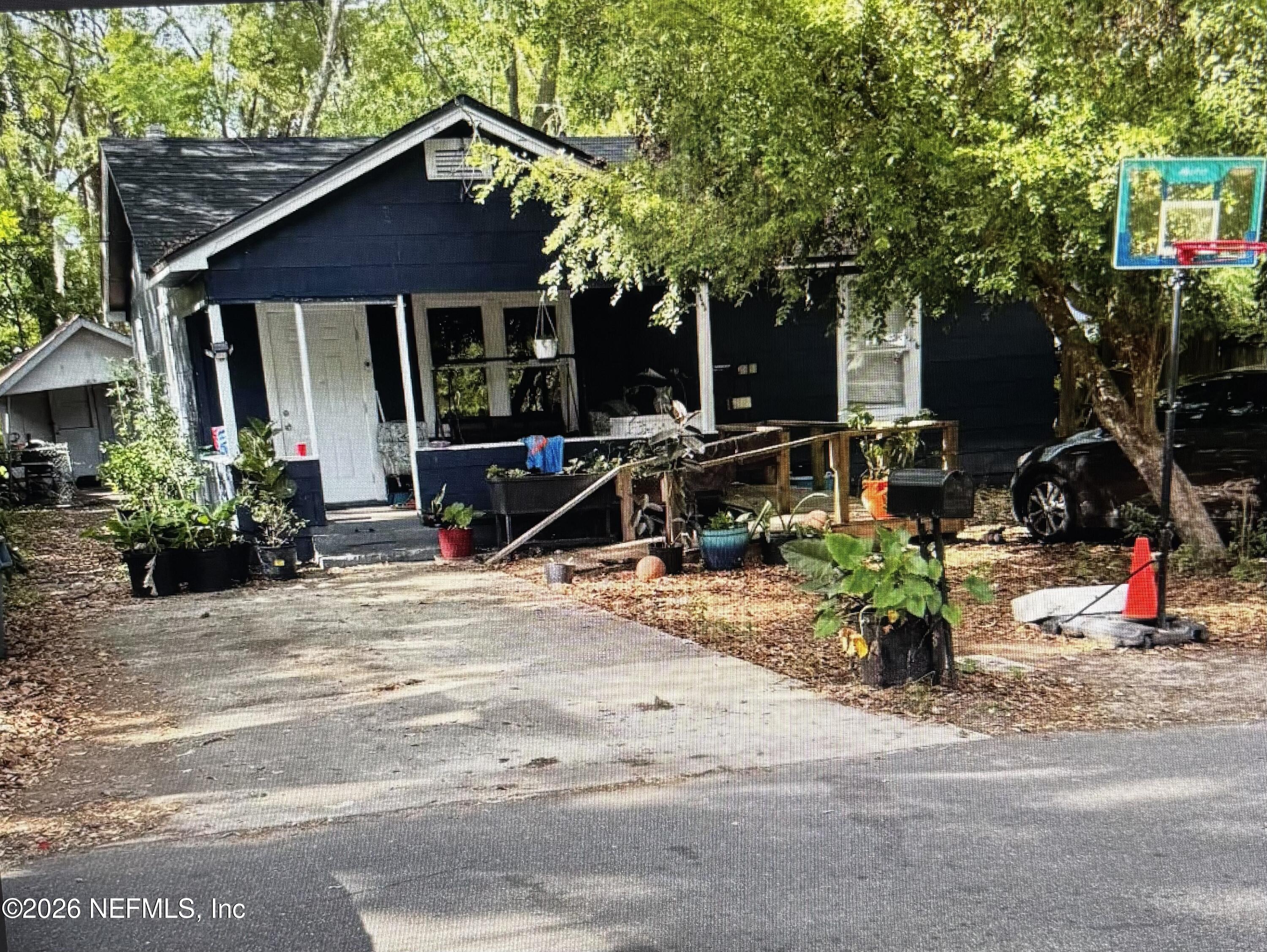 3223 Hunt Street — photo