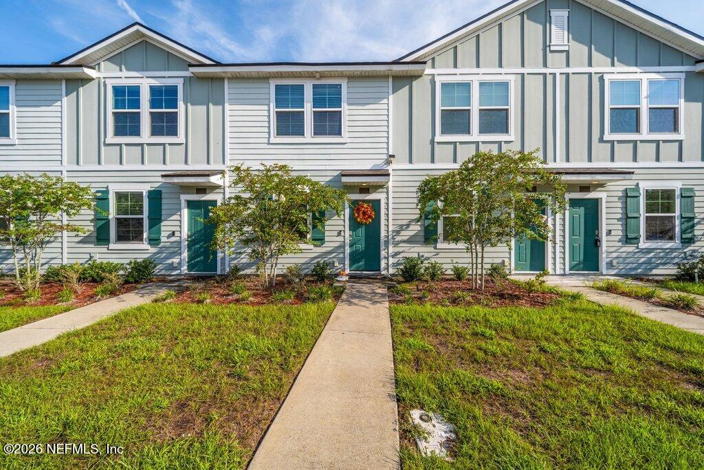 8241 Watercourse Way — photo