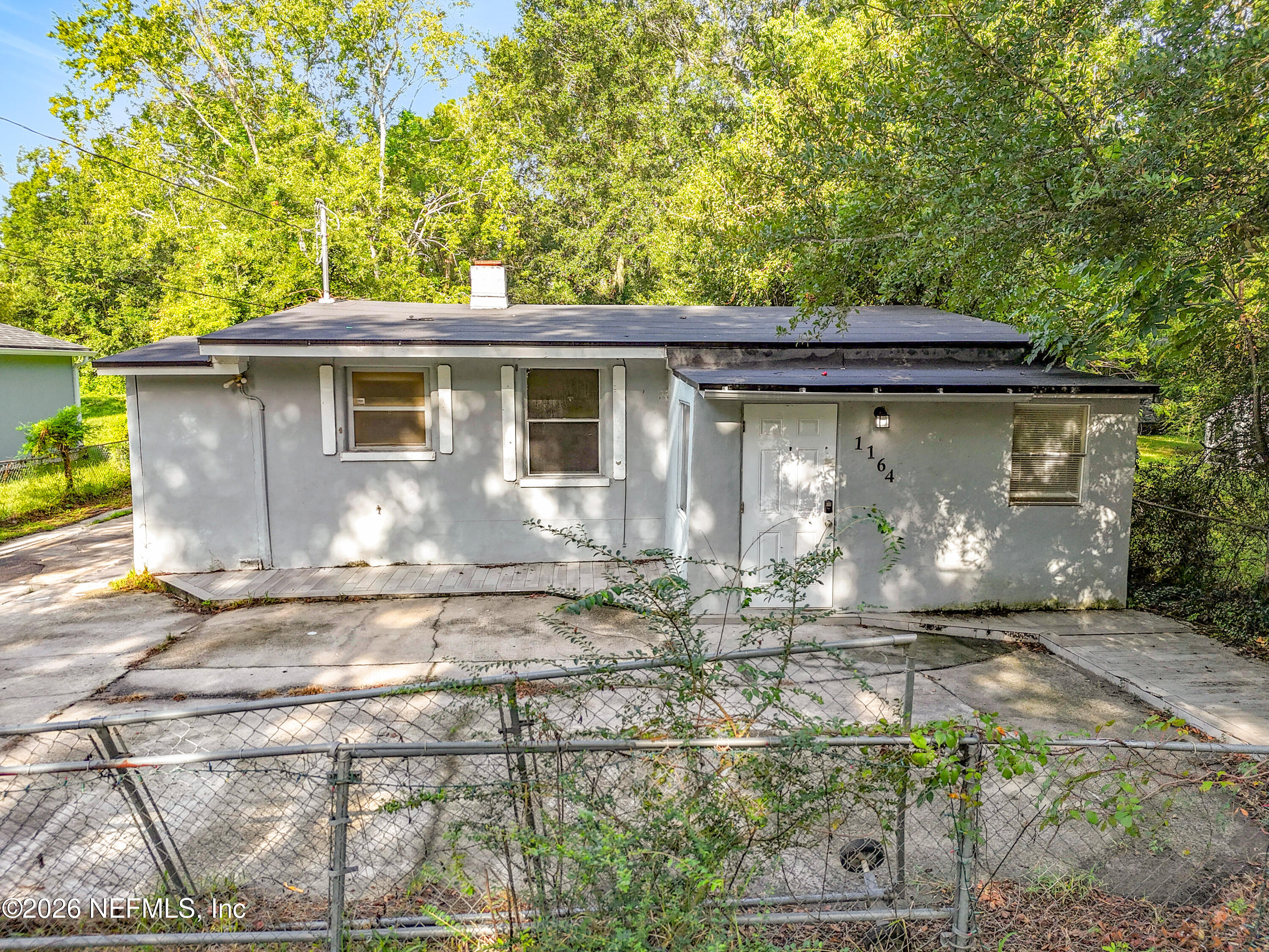 1164 Pangola Drive — photo