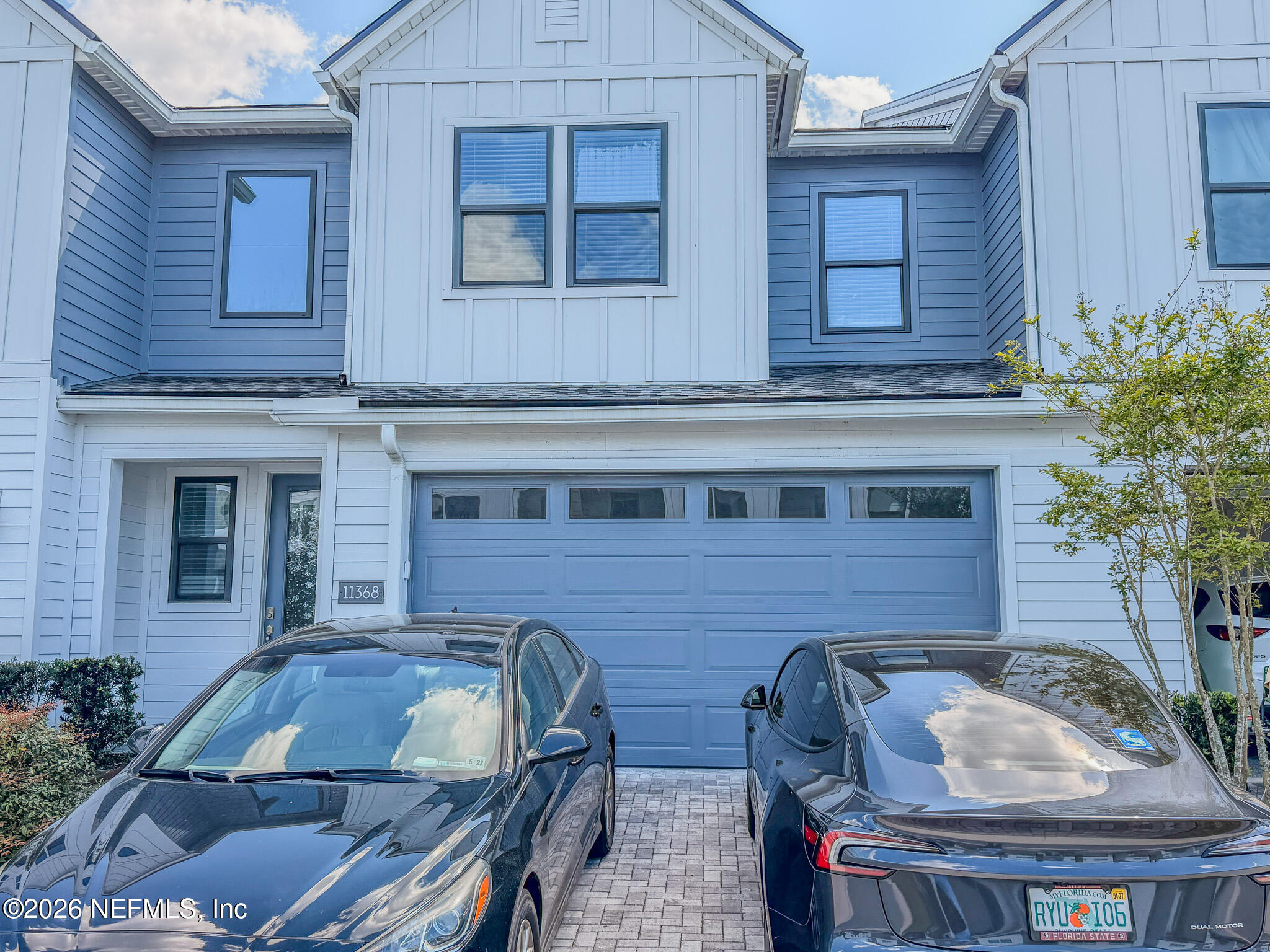 11368 Newtonian Boulevard — photo