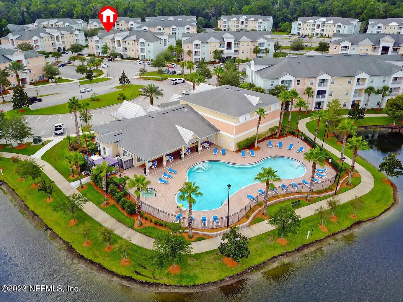 8226 Green Parrot Road 308 — photo