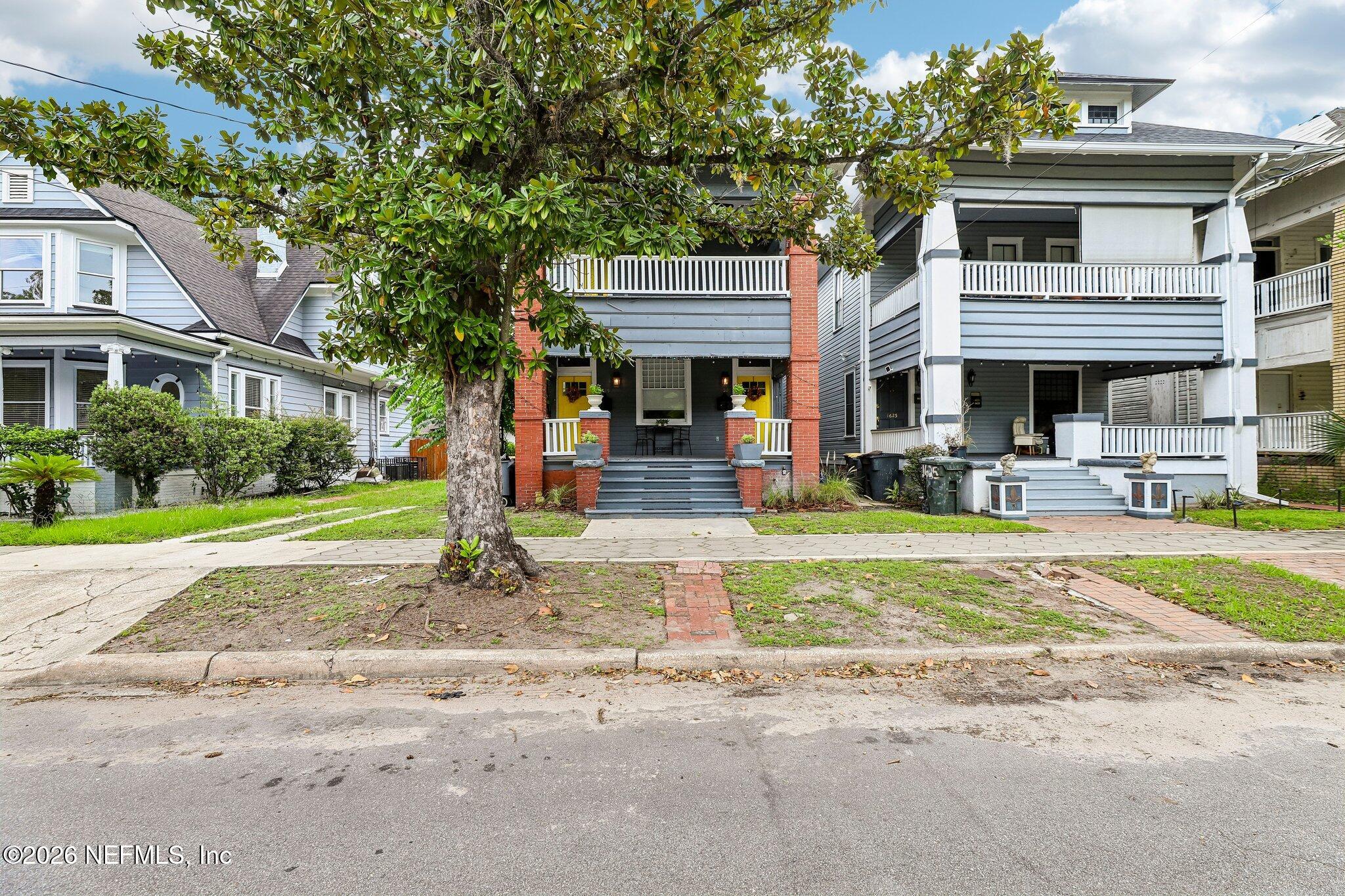 1627-1629 Laura Street — photo