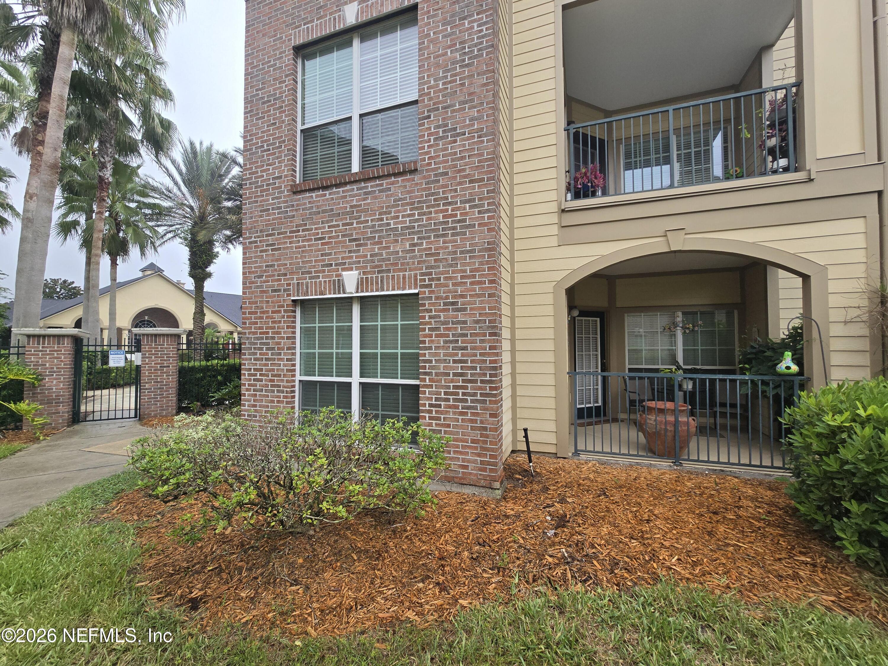 7800 Point Meadows Drive 1017 — photo