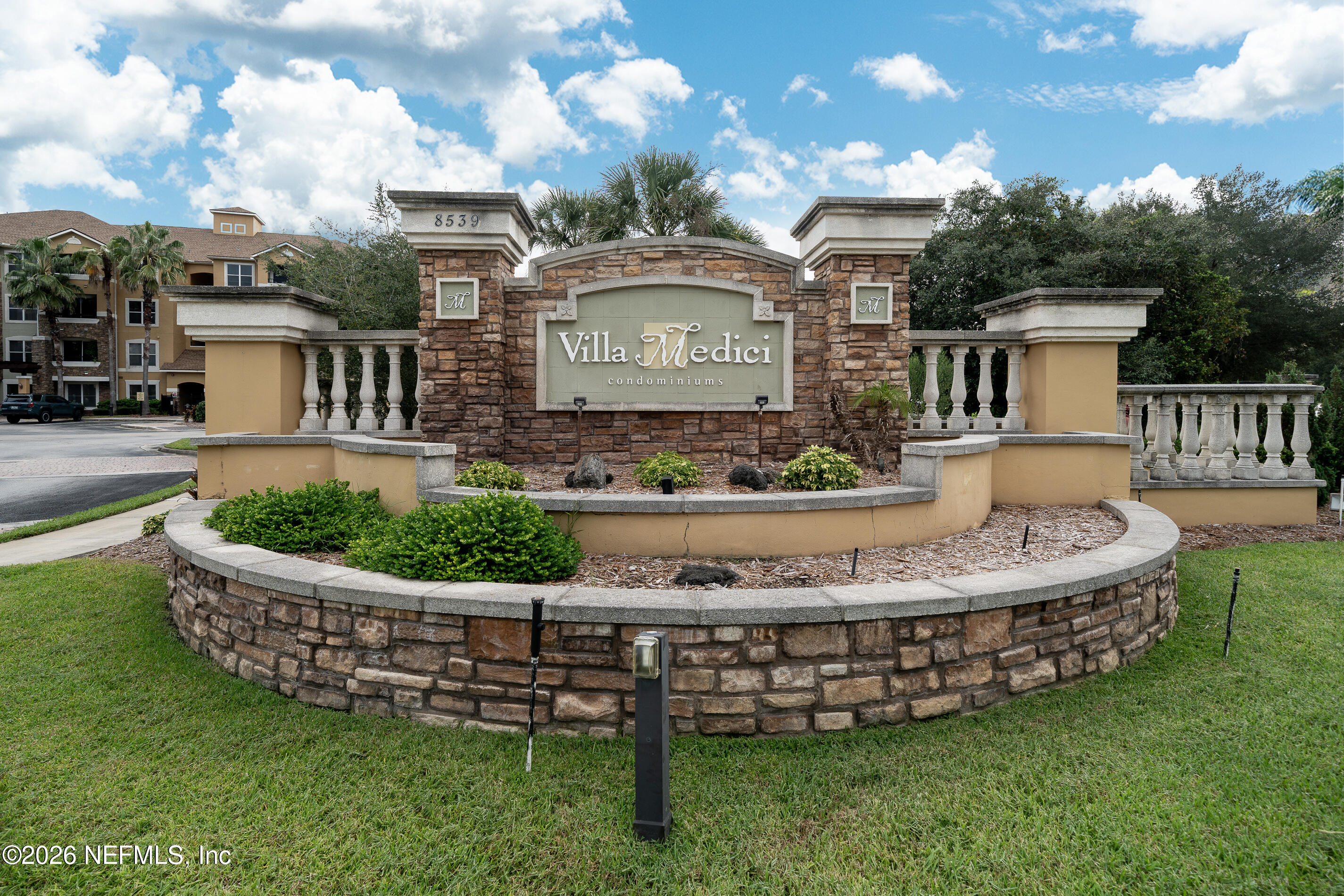 8539 Gate Parkway W 9107 — photo