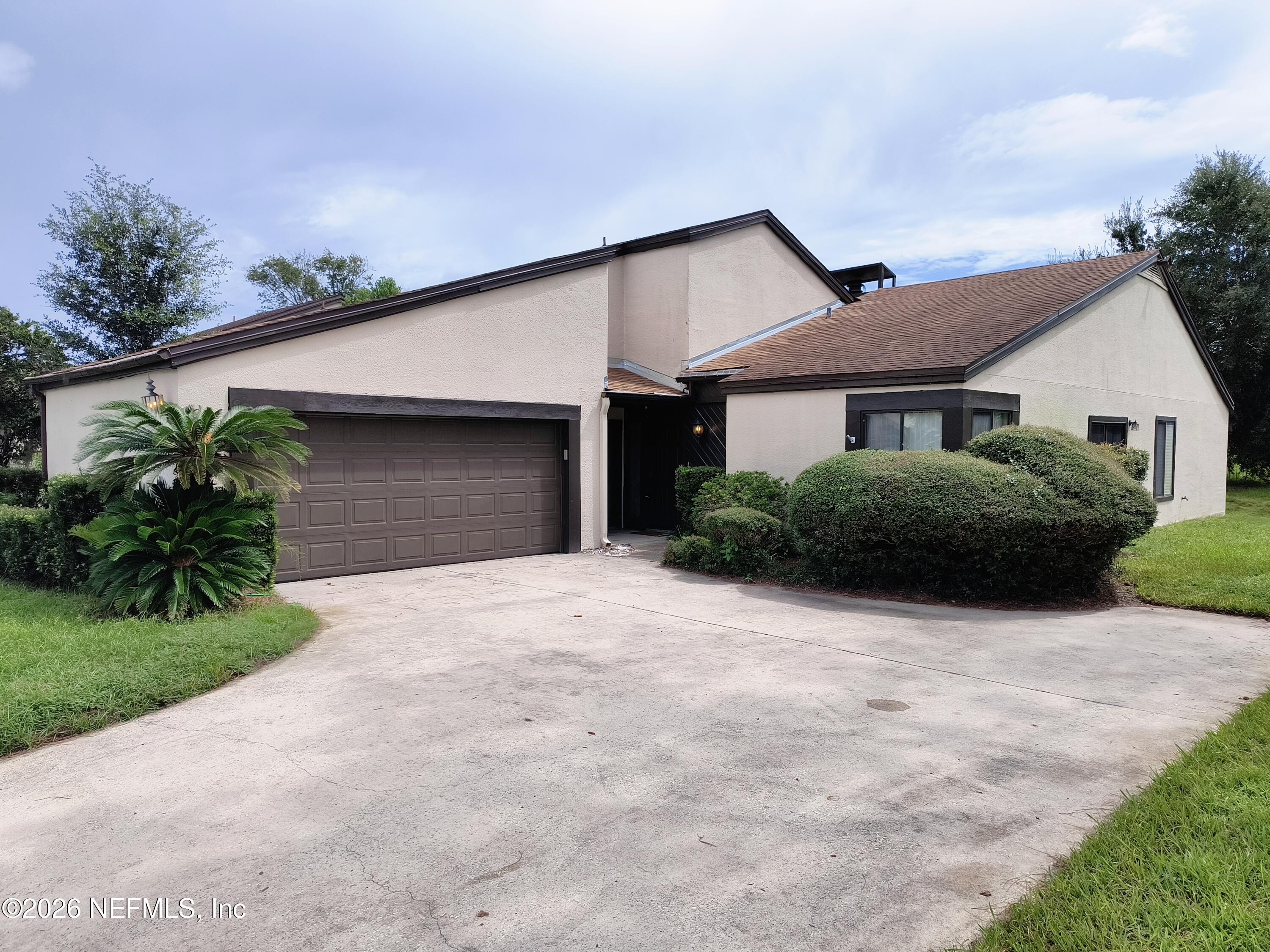 7841 Baymeadows Circle W — photo