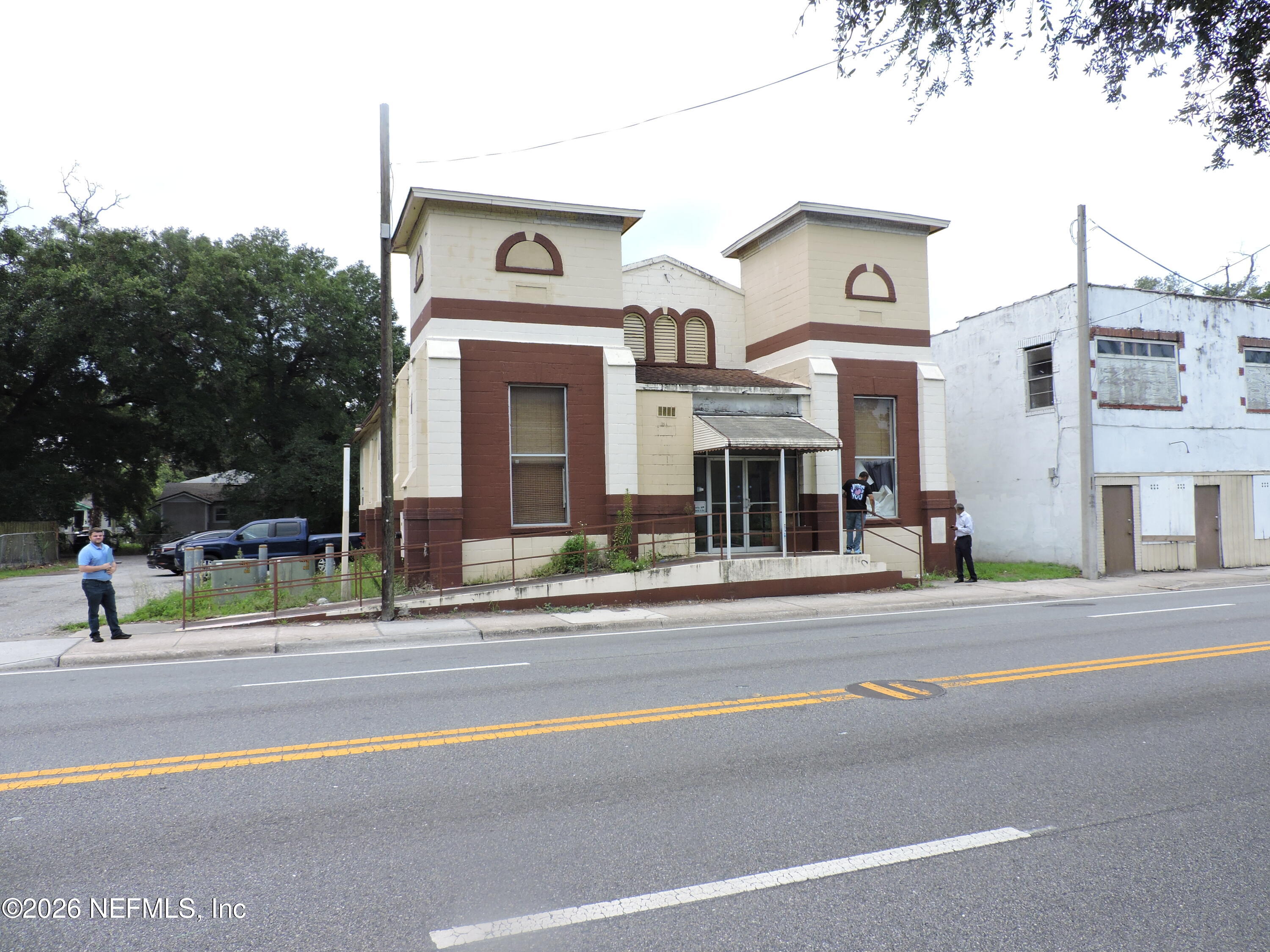 1430 Kings Road — photo