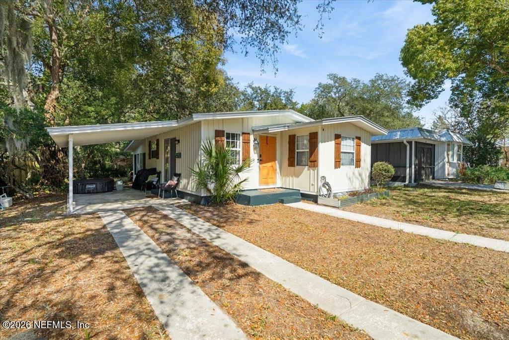 66 Deltona Boulevard — photo