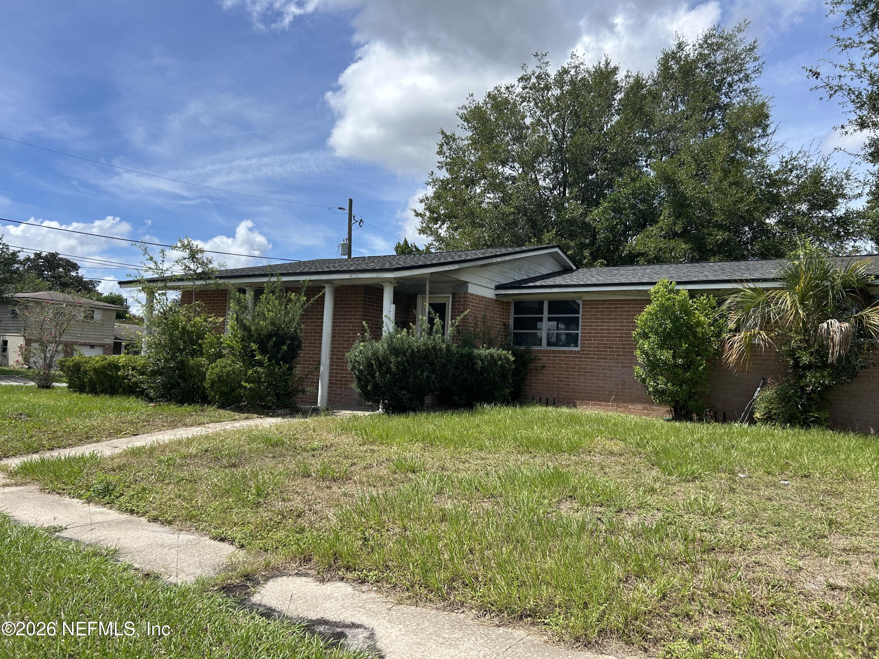 5820 Porsche Road — photo