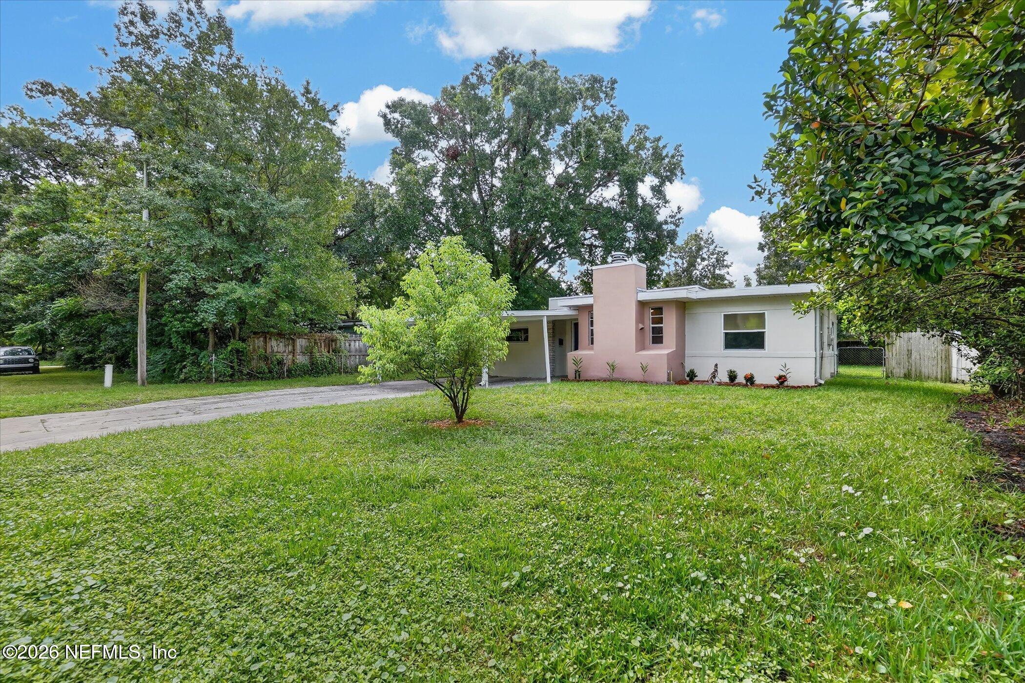 4748 Beverly Circle — photo