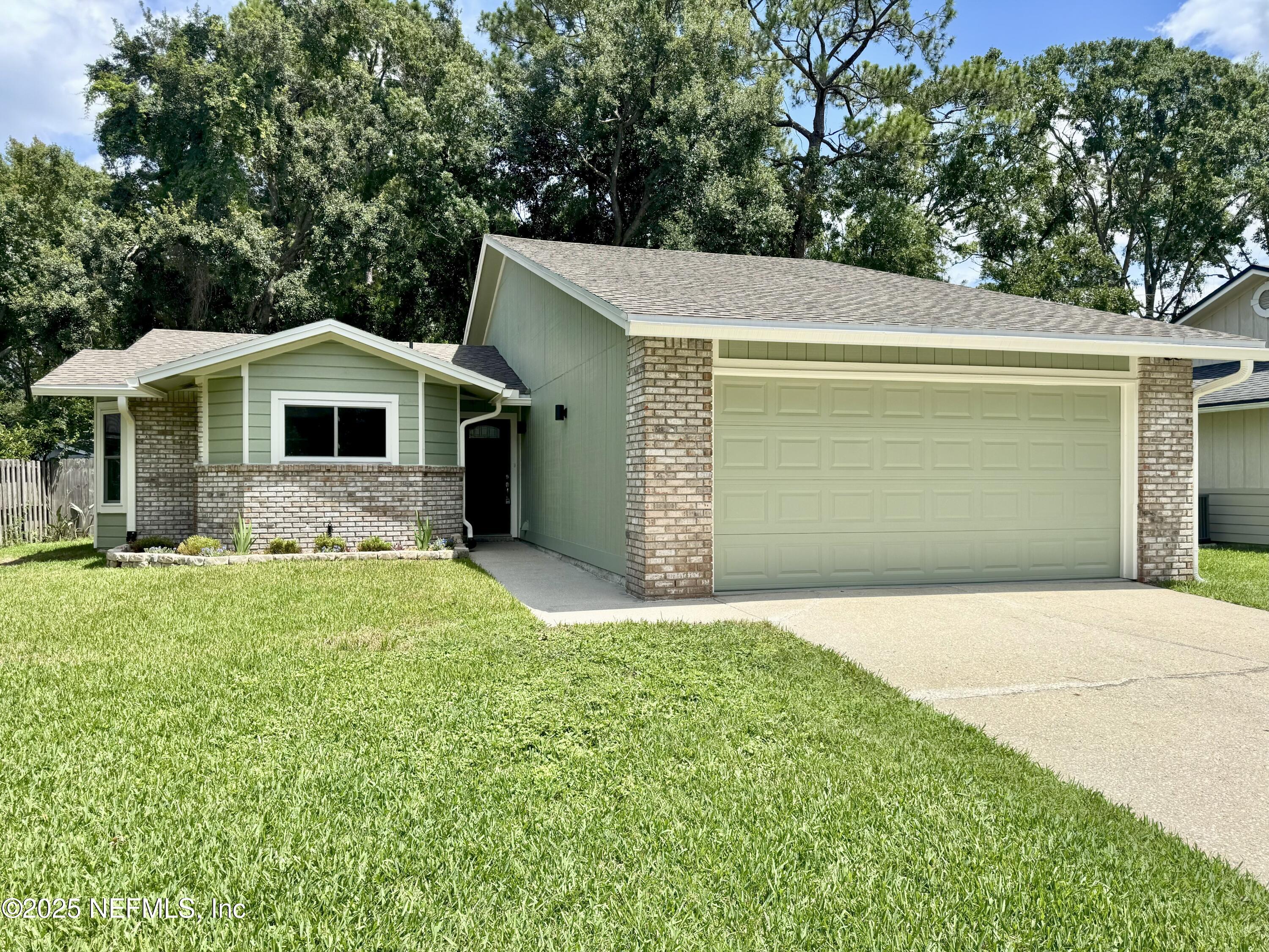 3625 Lumberjack Way — photo