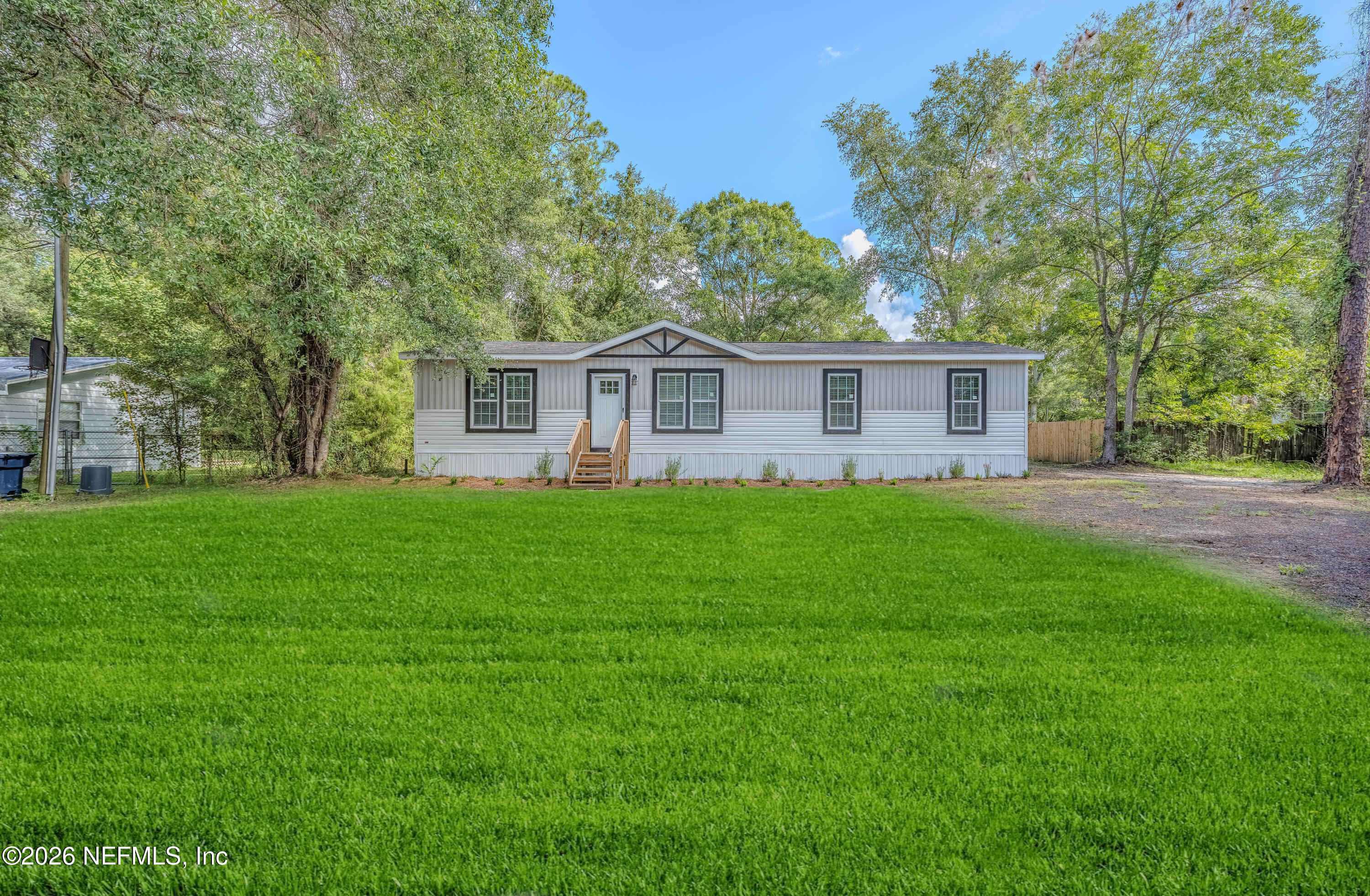 541746 Lem Turner Road — photo
