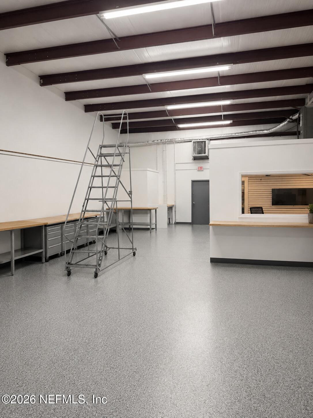 425 State Road 207 102 — photo