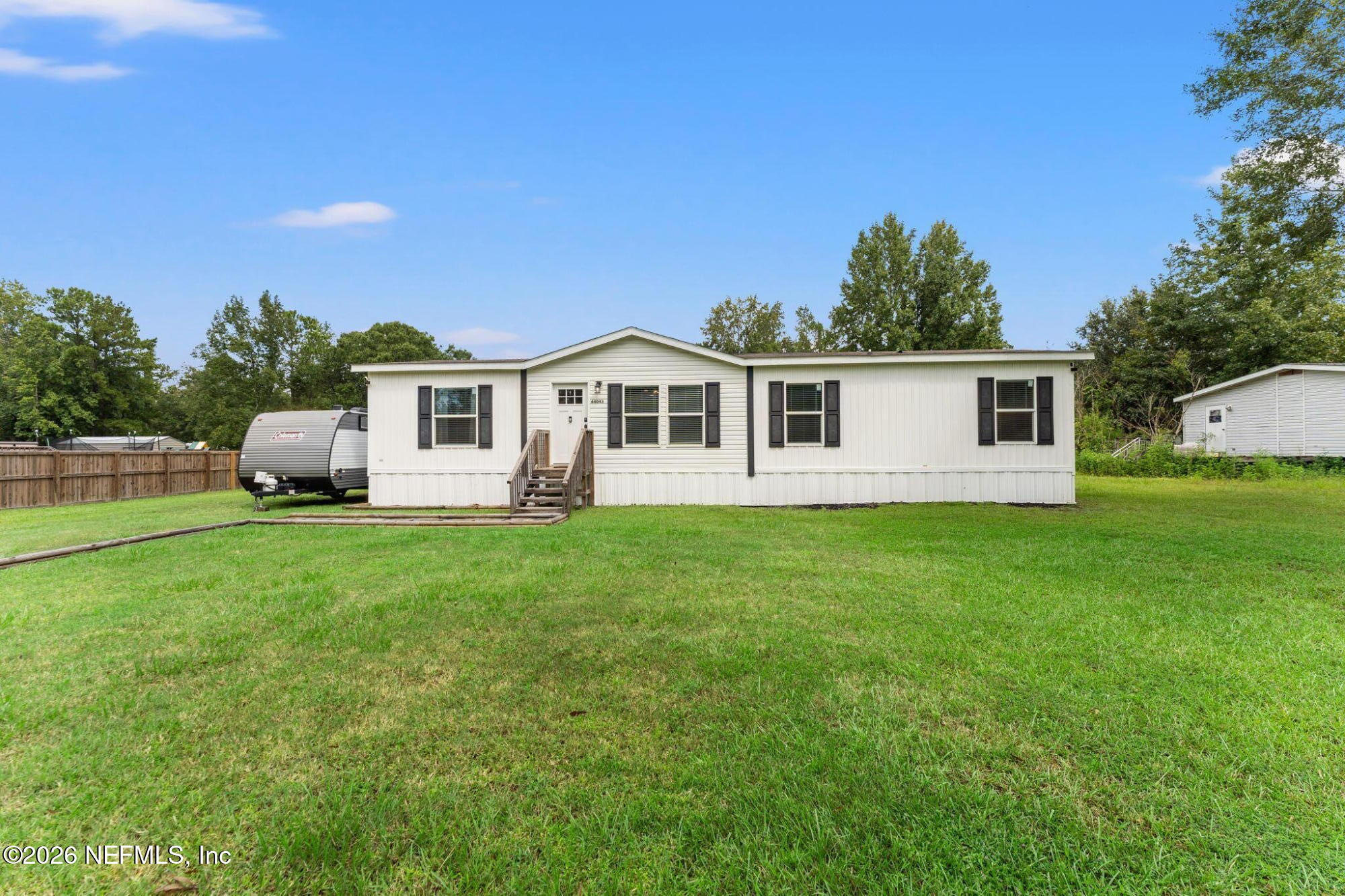 44043 Red Oak Court — photo