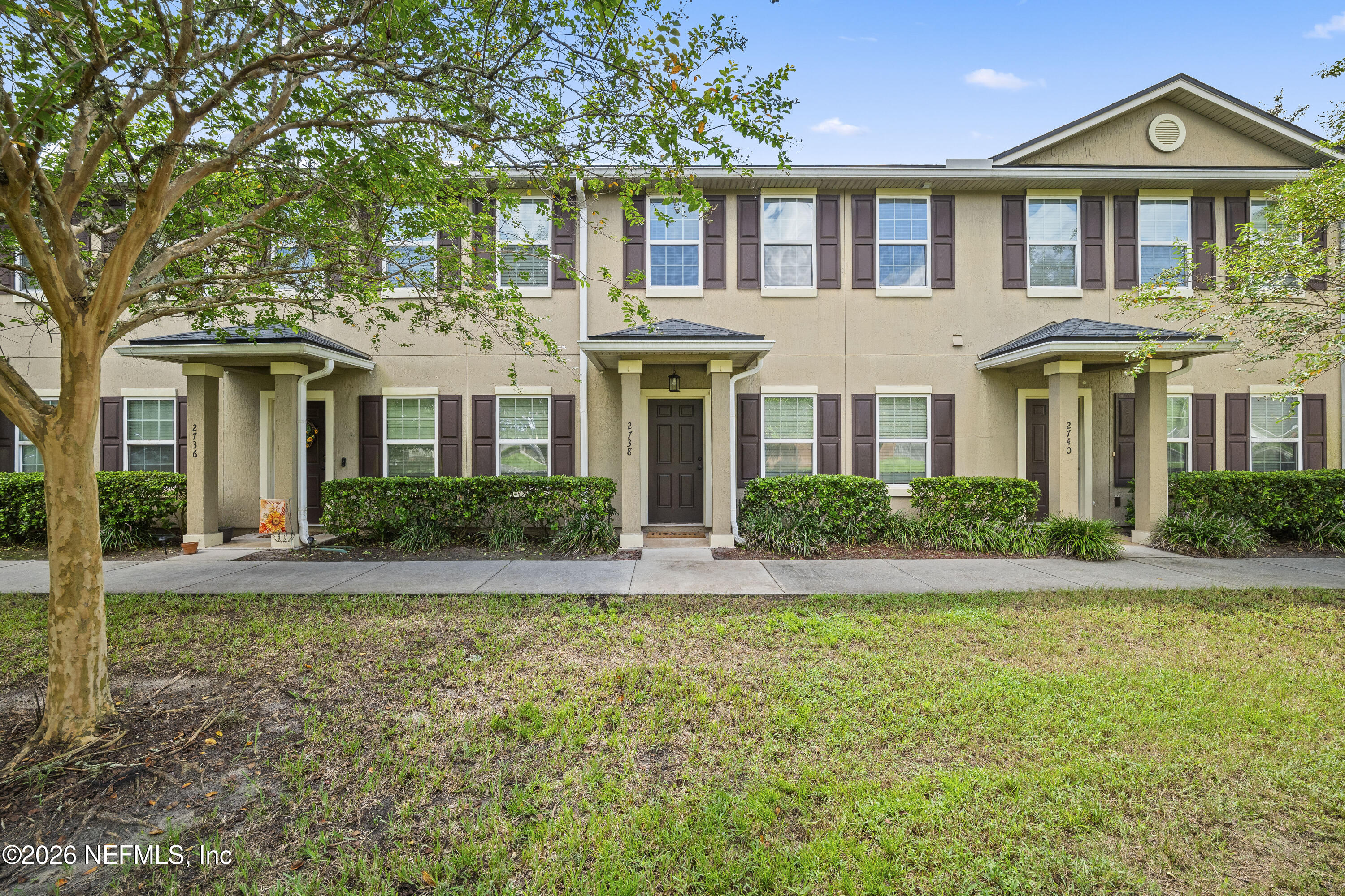2738 Hollybrook Lane — photo