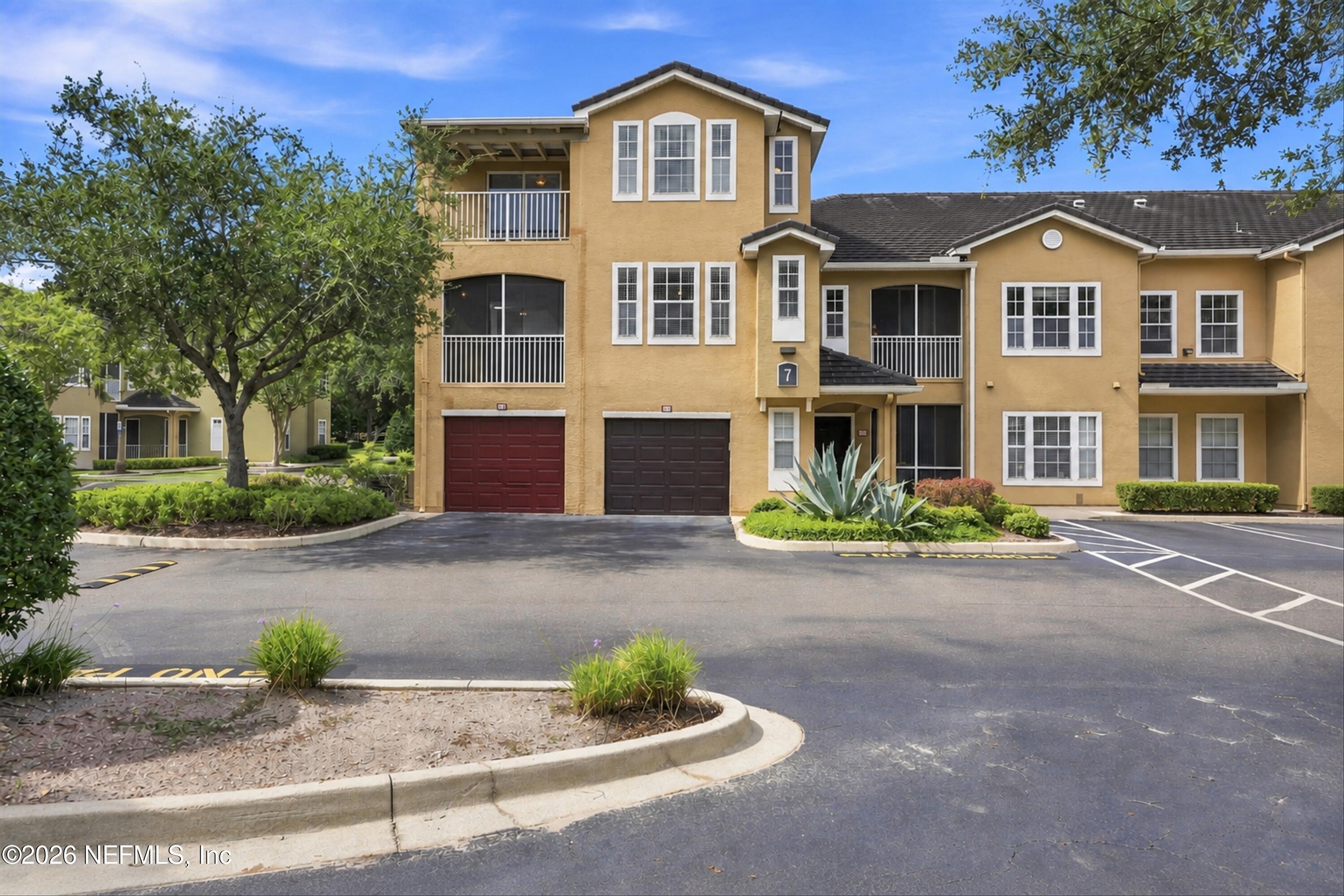 10075 Gate Parkway 701 — photo