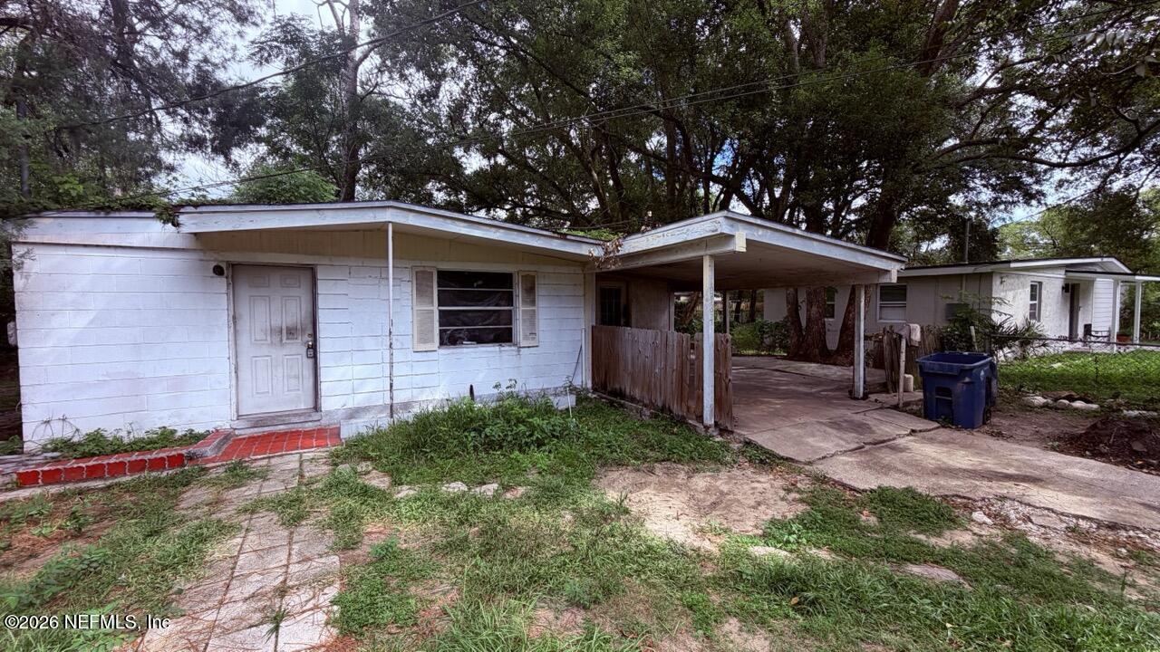 10482 Pinehurst Drive — photo