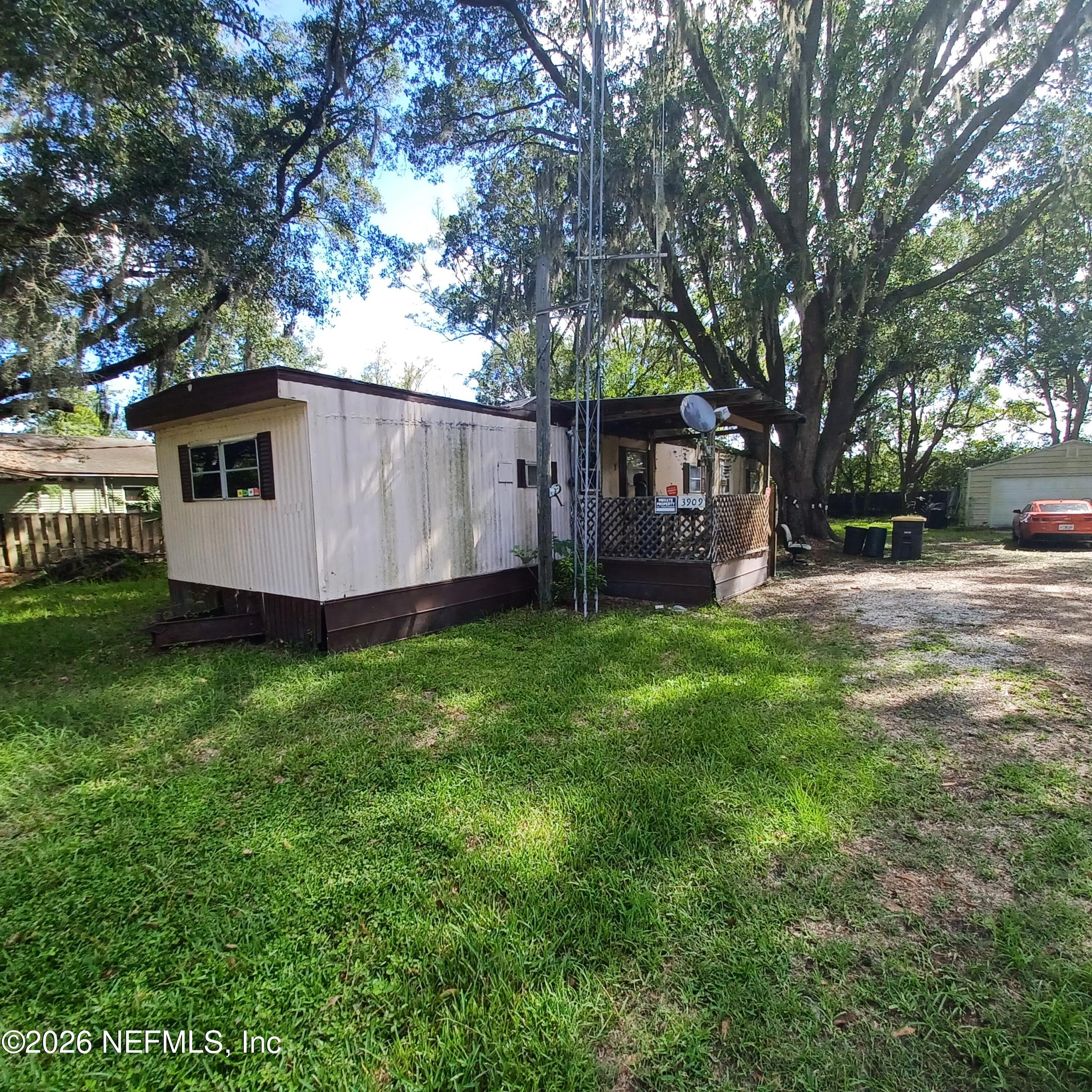 3909 Dottie Road — photo