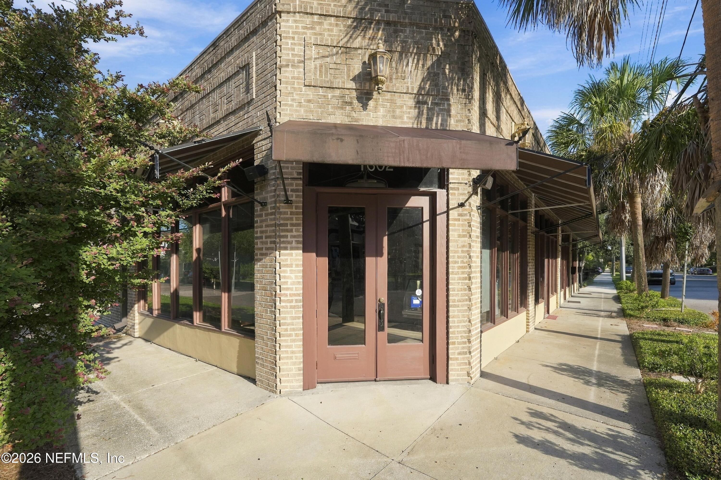1602 Walnut Street — photo