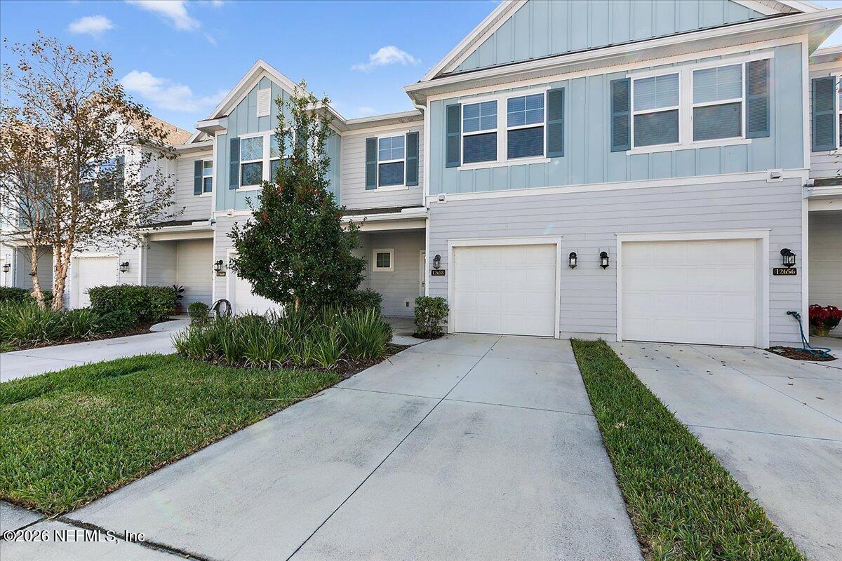 12658 Josslyn Lane — photo