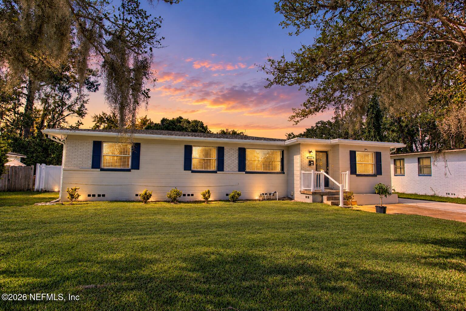 2118 Ronald Lane — photo