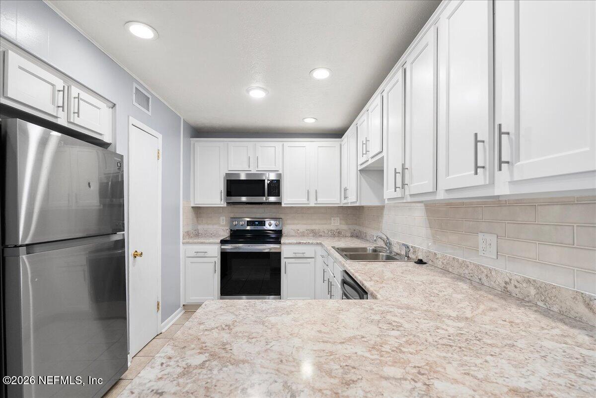 11634 Marina Drive — photo