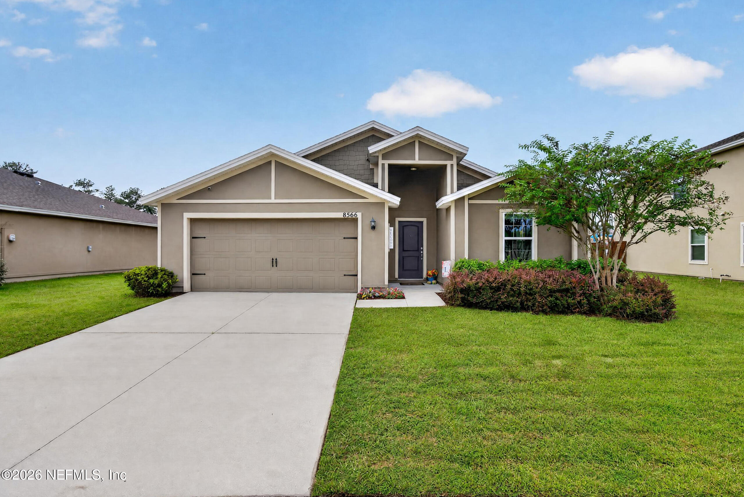 8566 Newnan Lake Drive — photo