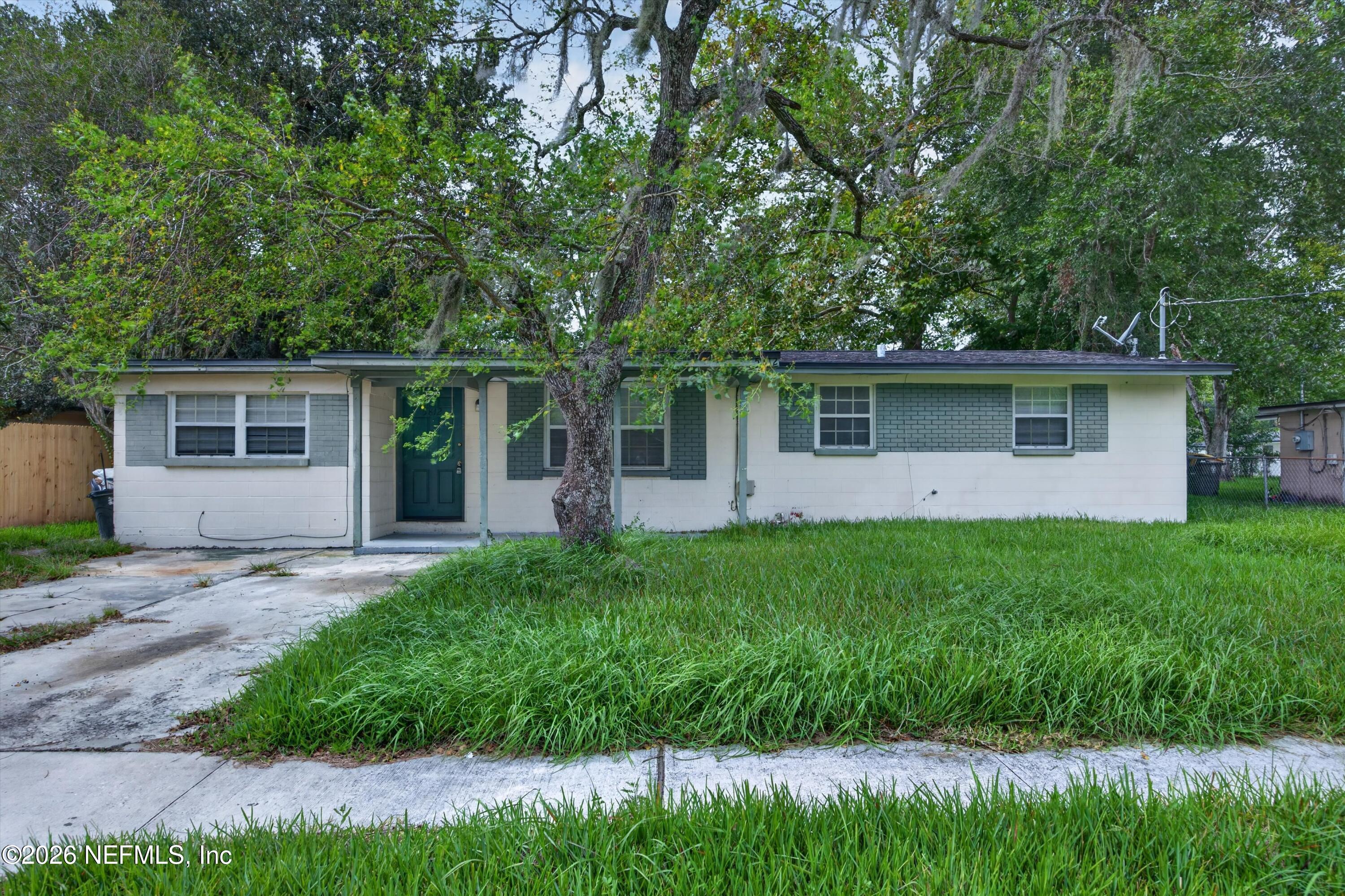 5812 Tampico Road — photo