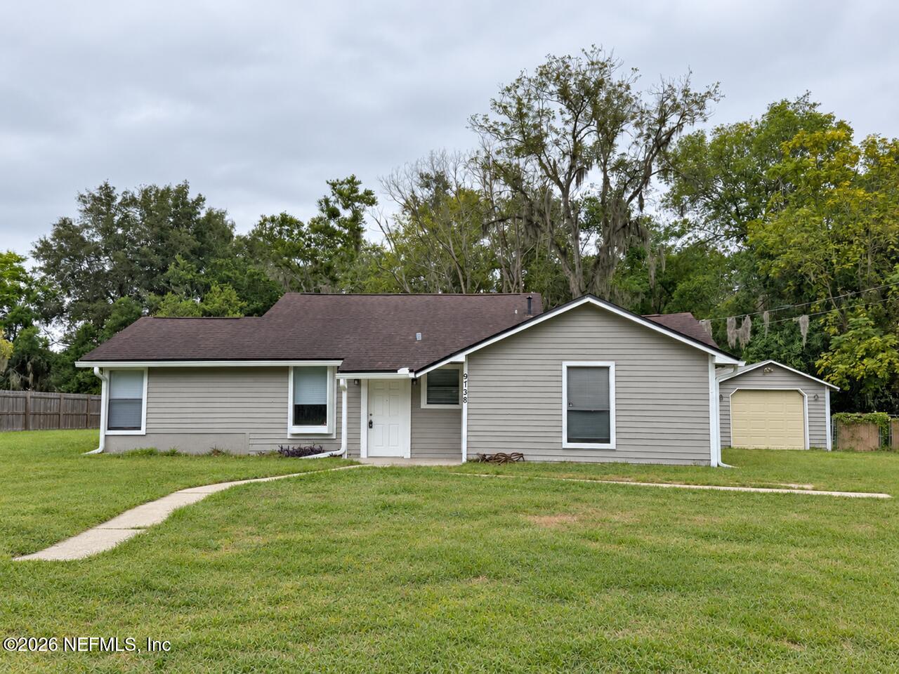 9738 Eisenhower Road — photo