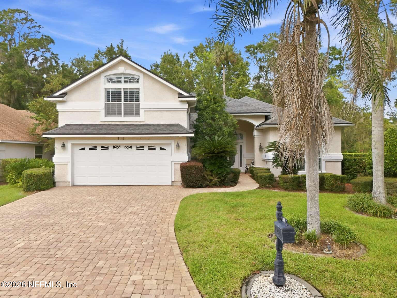 916 W Grist Mill Court — photo