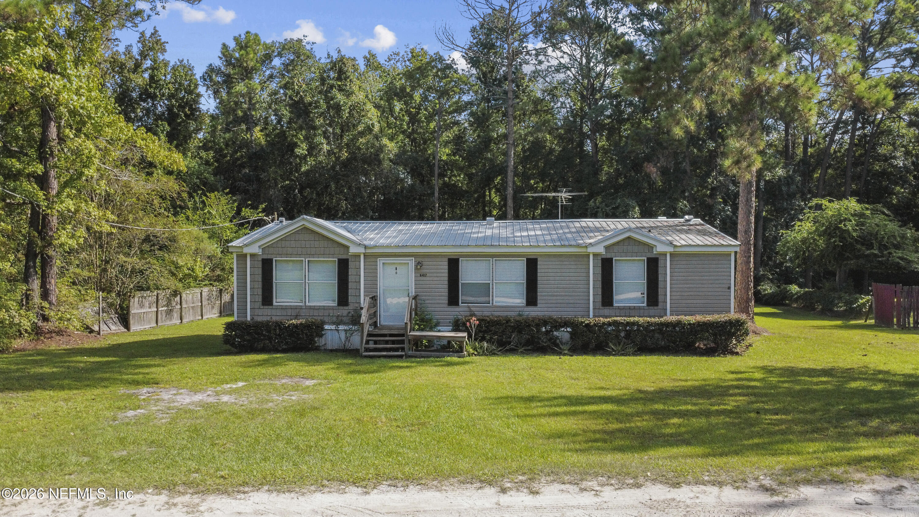 8417 Creekside Drive — photo