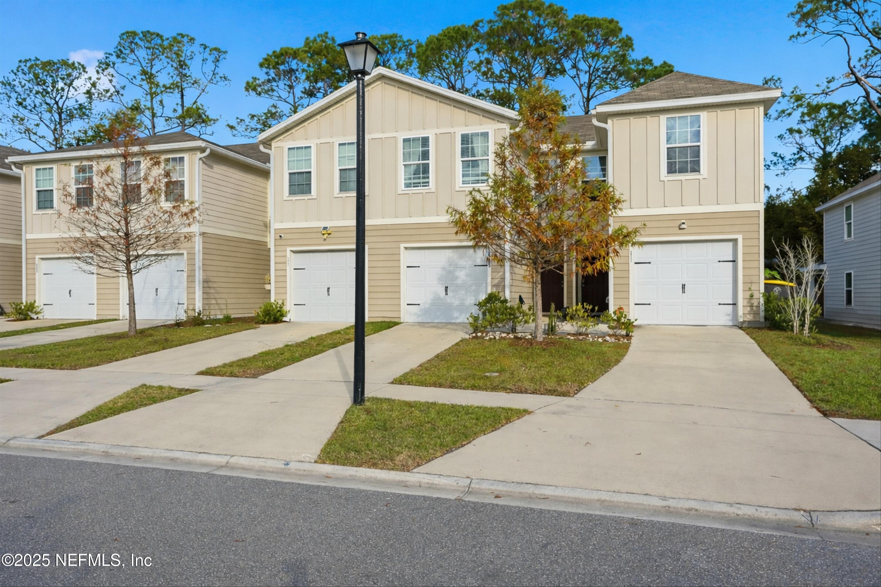 5935 Creekside Crossing Drive — photo