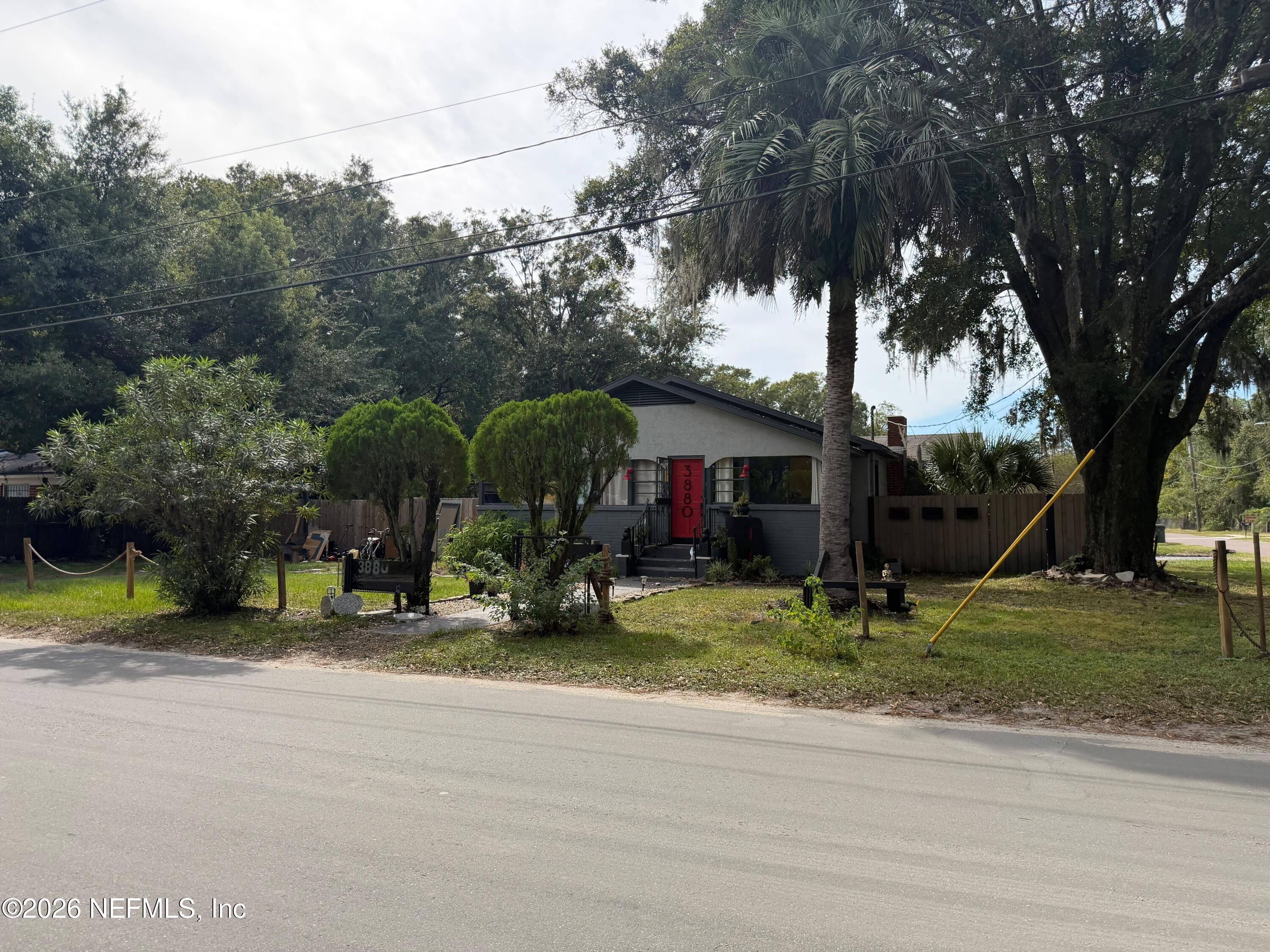 3880 Springrove Street — photo