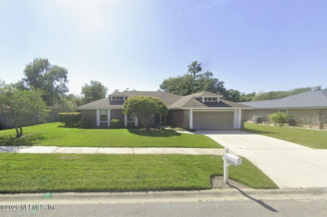 9088 Cotswold Way — photo