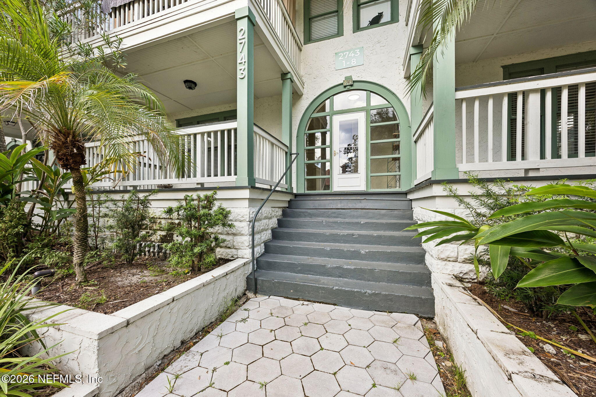 2743 Vernon Terrace 4 — photo