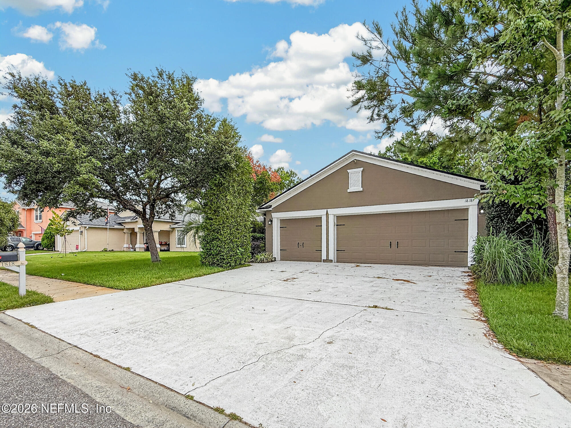 1818 Hollow Glen Drive — photo