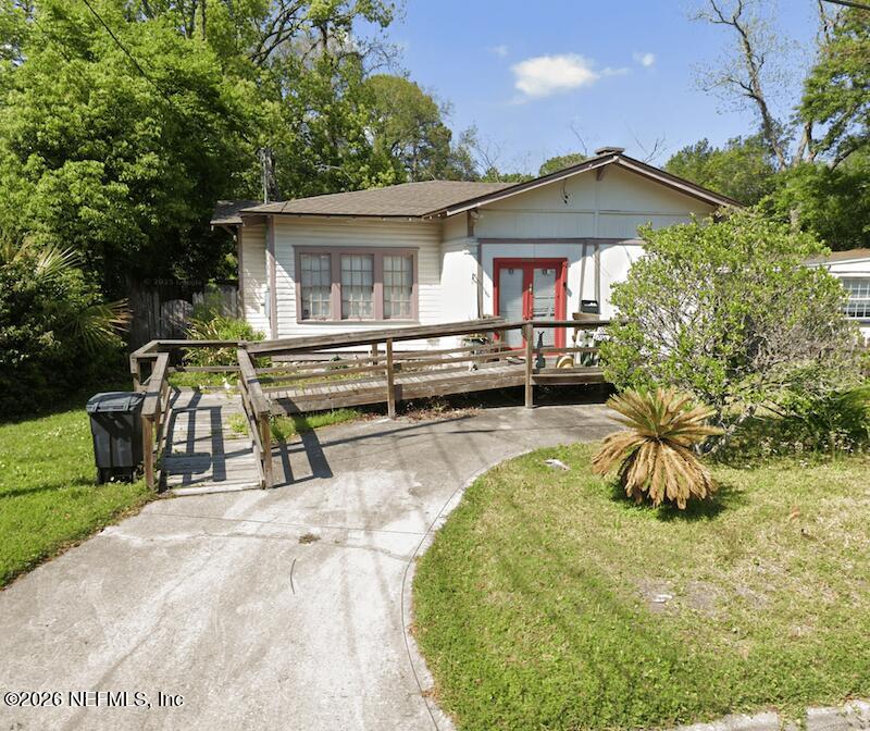 3535 College Place — photo