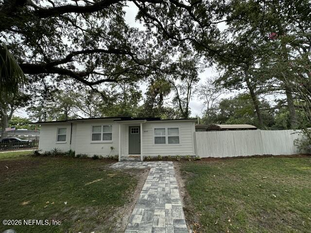2839 Myra Street — photo